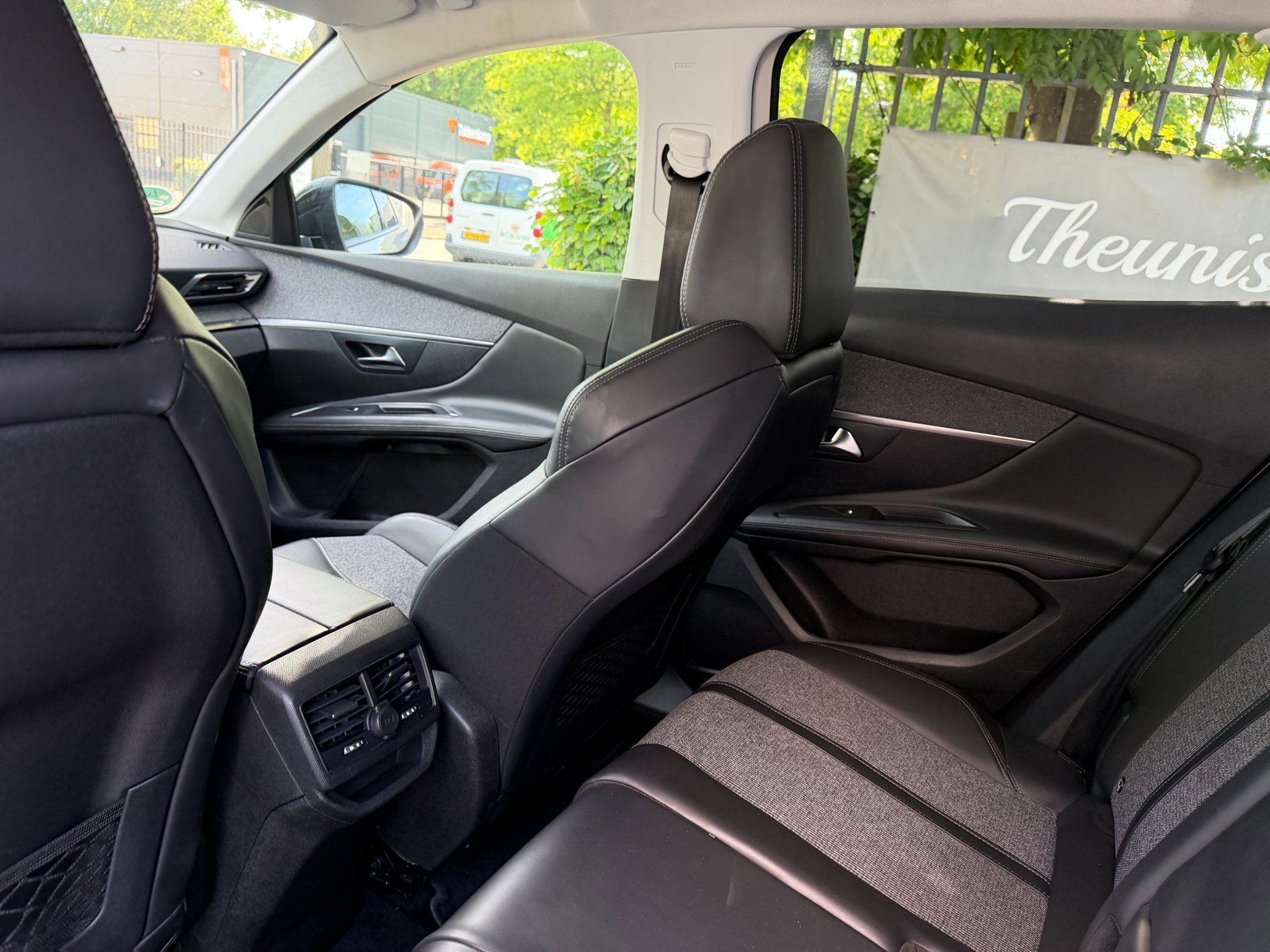 Peugeot 3008 1.2 PureTech Allure Parelmour wit (2018), foto 38