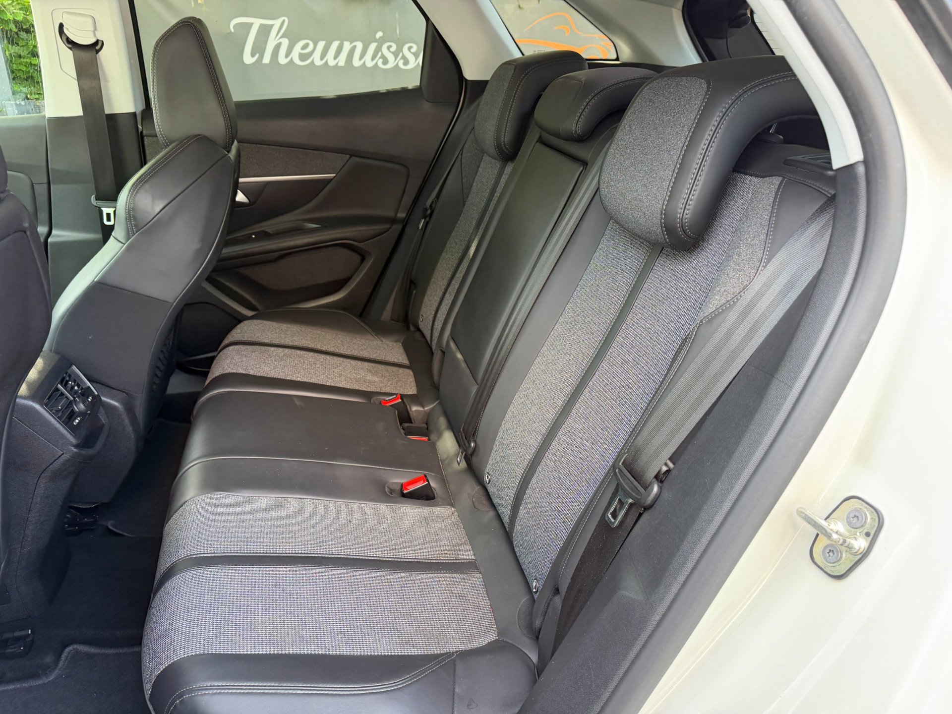 Peugeot 3008 1.2 PureTech Allure Parelmour wit (2018), foto 41