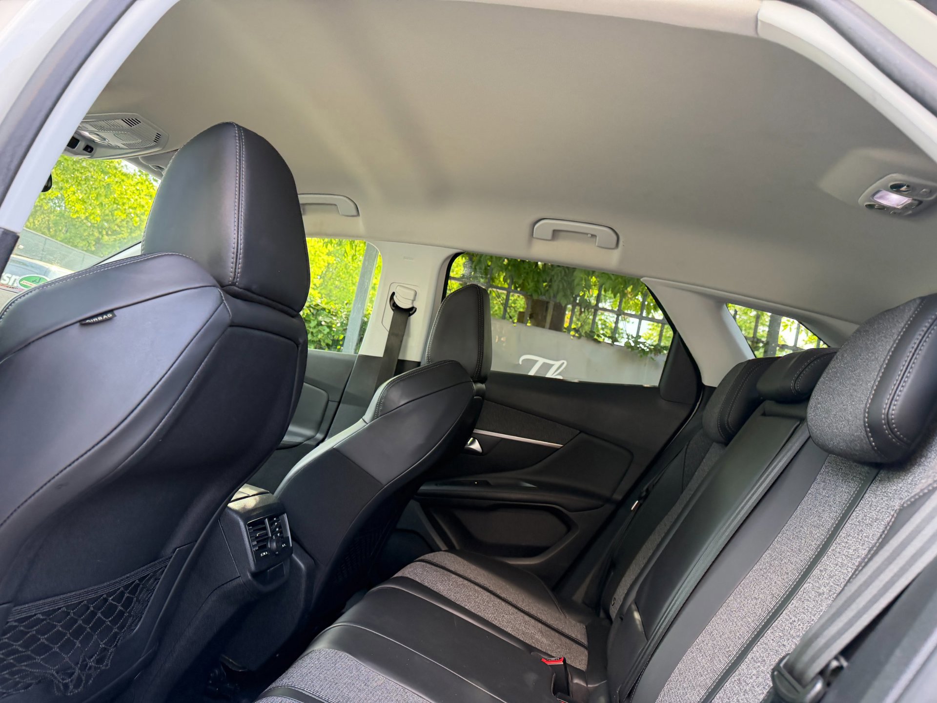 Peugeot 3008 1.2 PureTech Allure Parelmour wit (2018), foto 43
