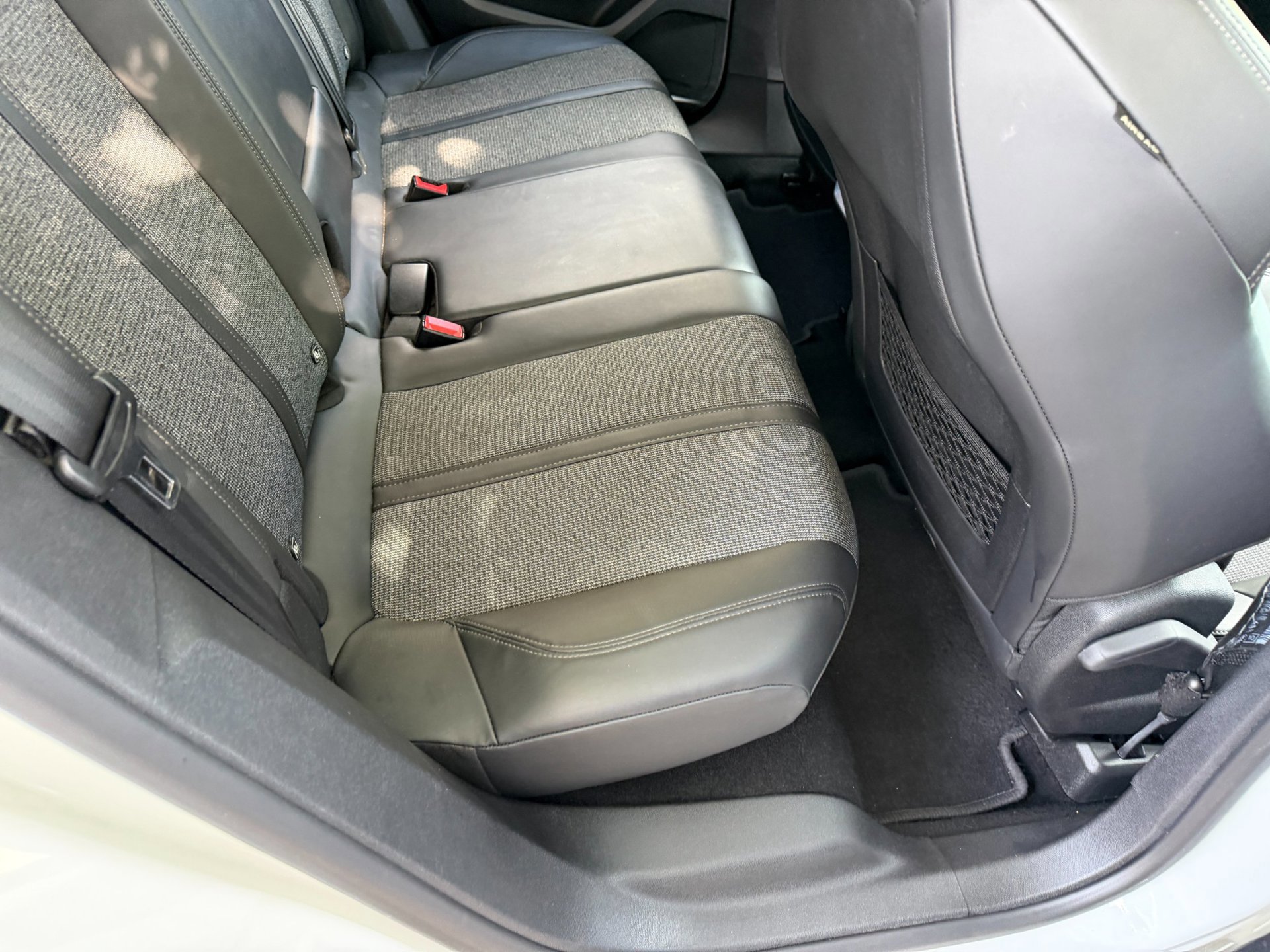 Peugeot 3008 1.2 PureTech Allure Parelmour wit (2018), foto 60