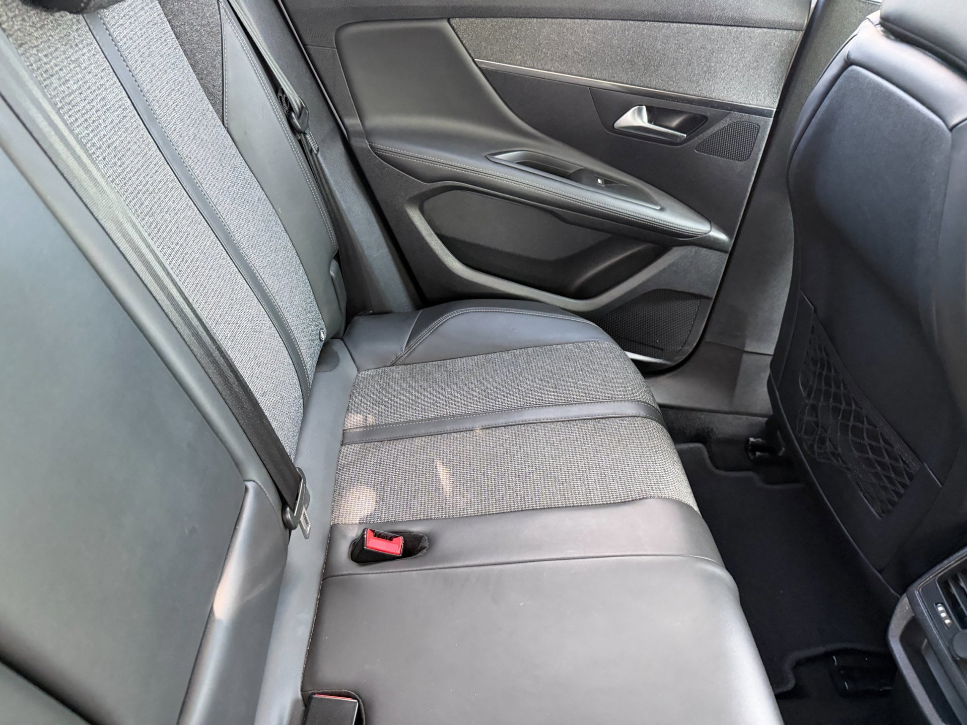 Peugeot 3008 1.2 PureTech Allure Parelmour wit (2018), foto 61