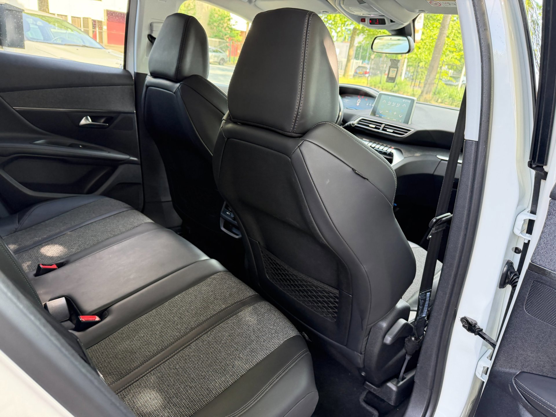 Peugeot 3008 1.2 PureTech Allure Parelmour wit (2018), foto 63