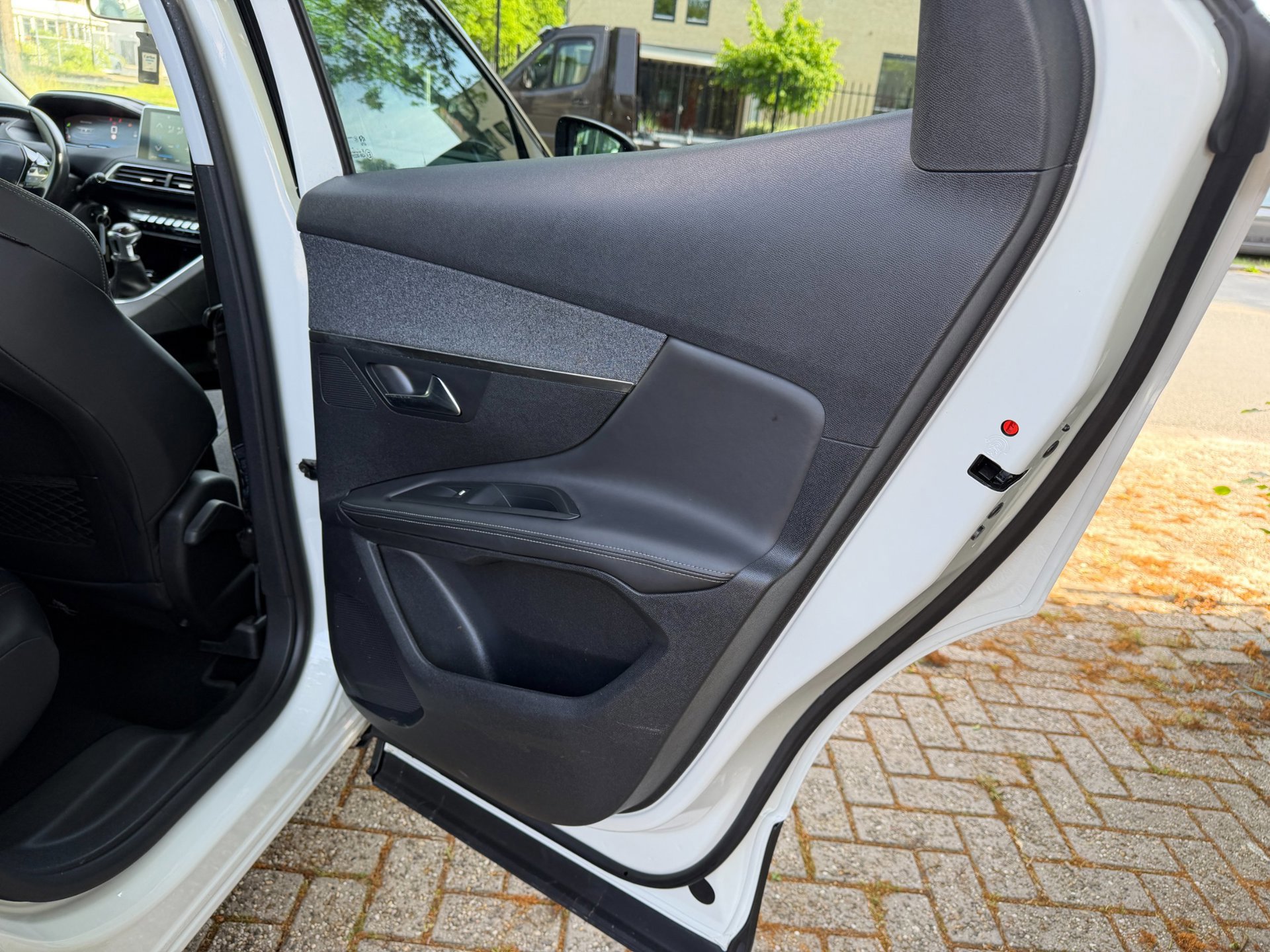 Peugeot 3008 1.2 PureTech Allure Parelmour wit (2018), foto 66