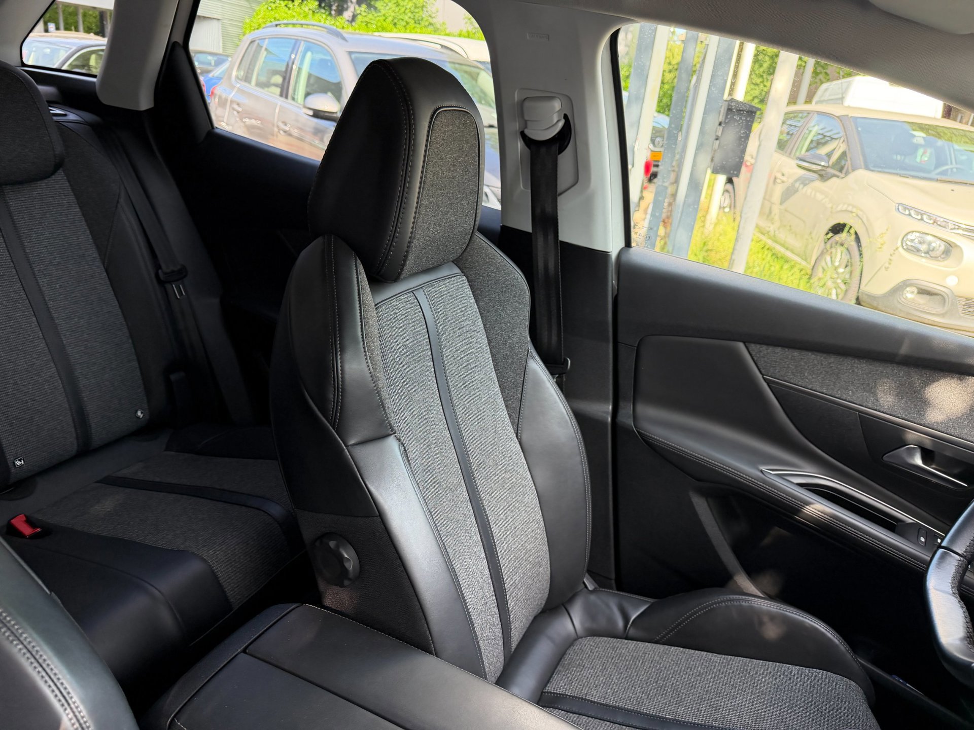 Peugeot 3008 1.2 PureTech Allure Parelmour wit (2018), foto 67