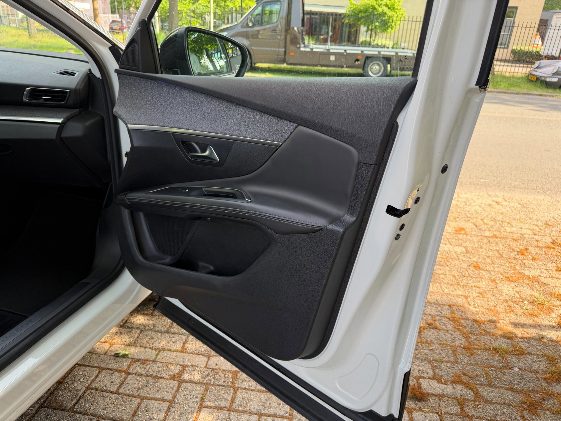 Peugeot 3008 1.2 PureTech Allure Parelmour wit (2018), foto 78