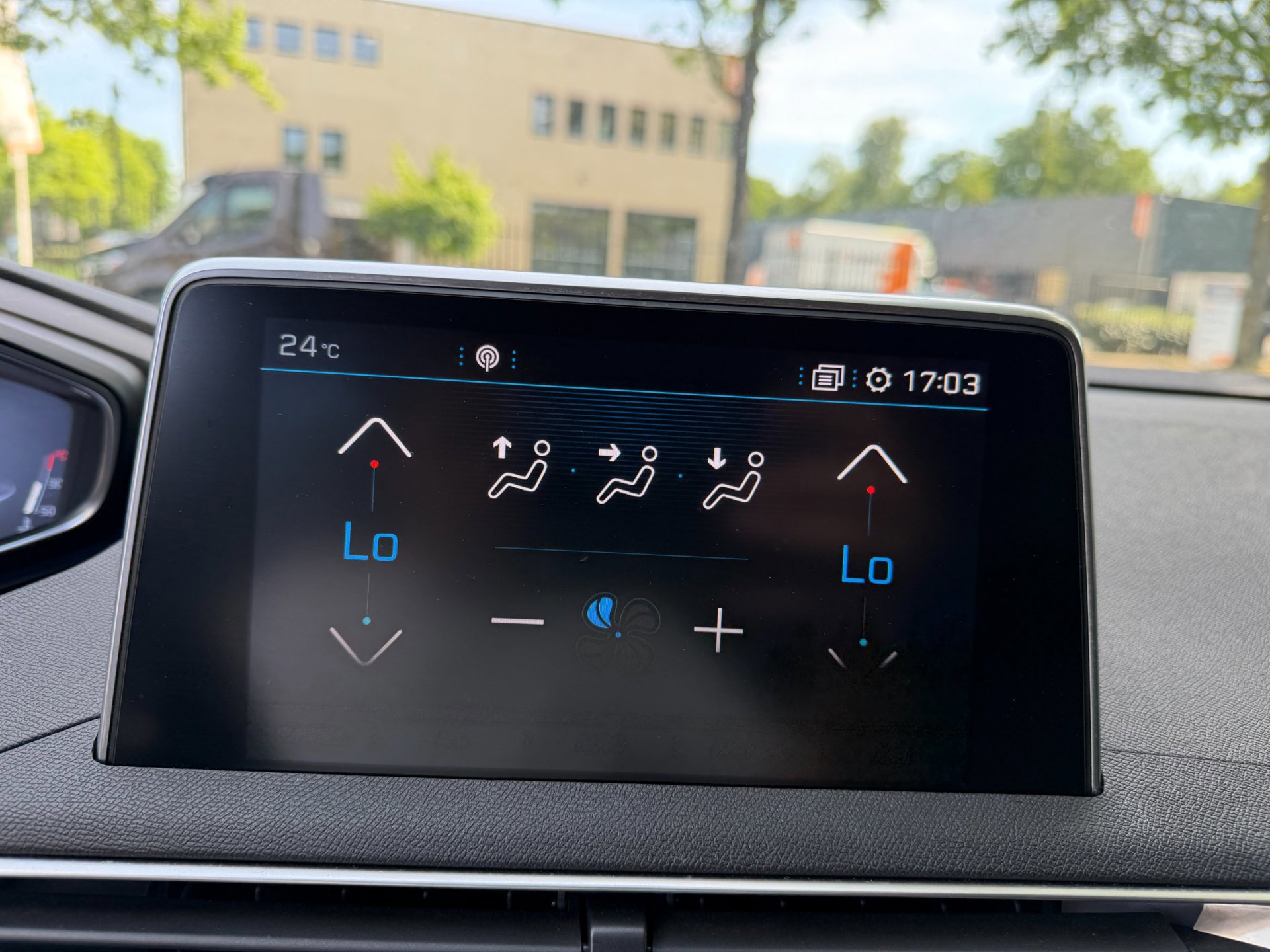 Peugeot 3008 1.2 PureTech Allure Parelmour wit (2018), foto 82