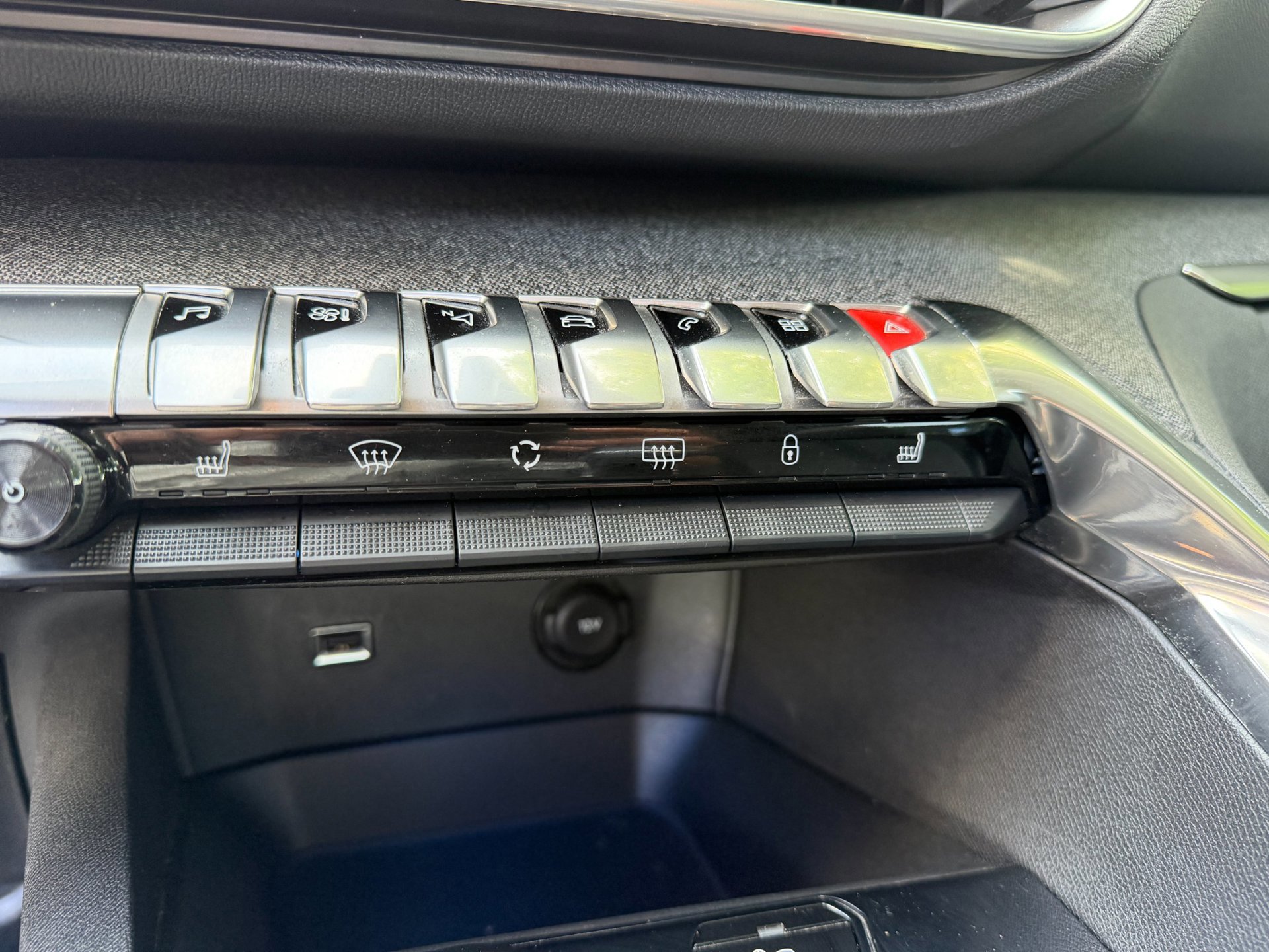 Peugeot 3008 1.2 PureTech Allure Parelmour wit (2018), foto 98