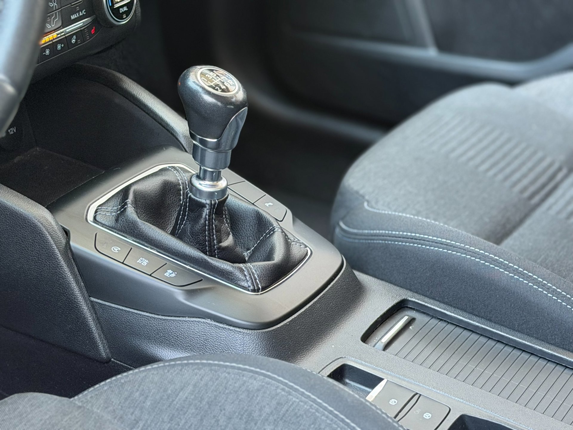 Ford Focus 1.0 EcoBoost Vignale (2020), foto 22