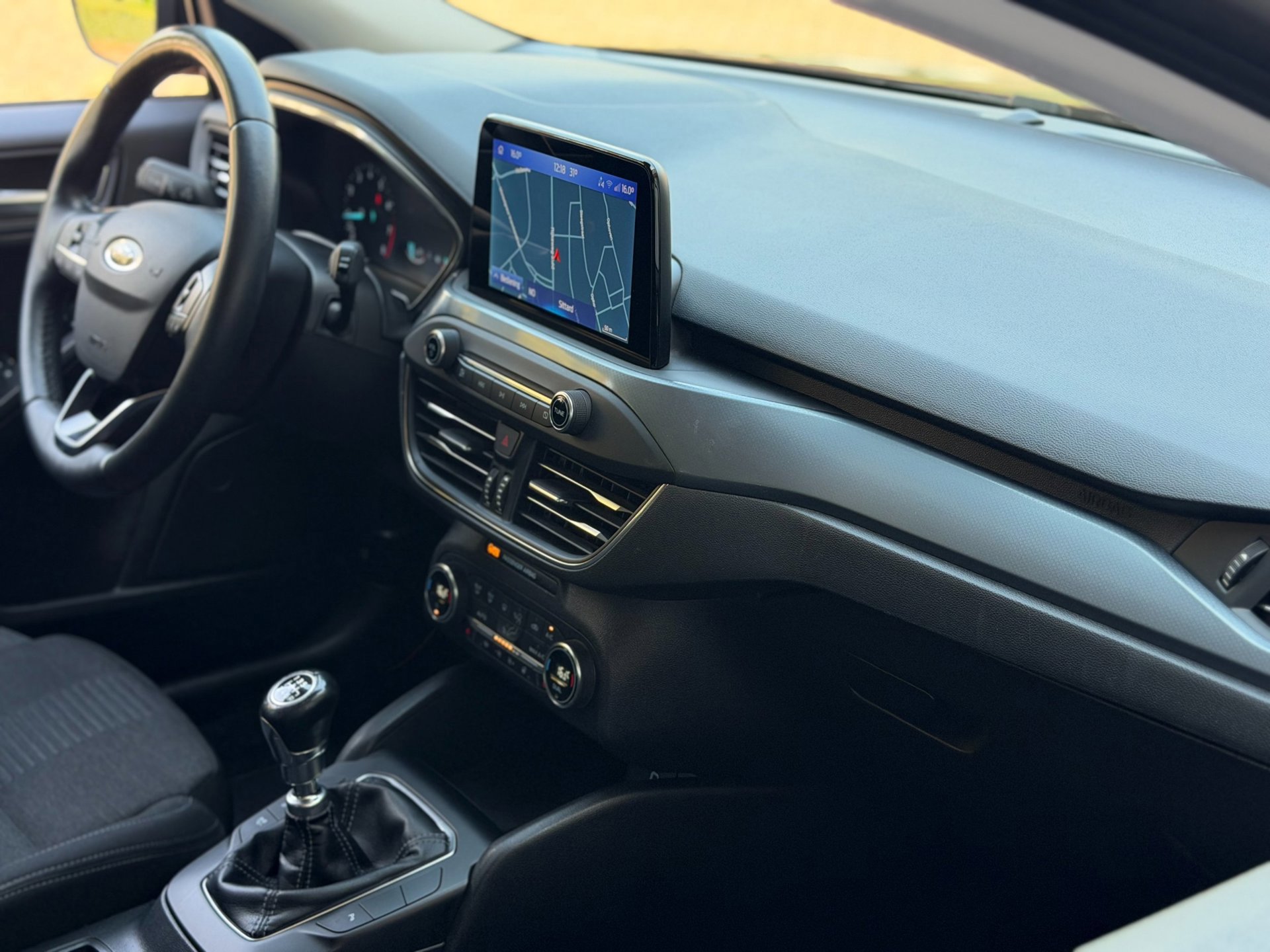 Ford Focus 1.0 EcoBoost Vignale (2020), foto 26