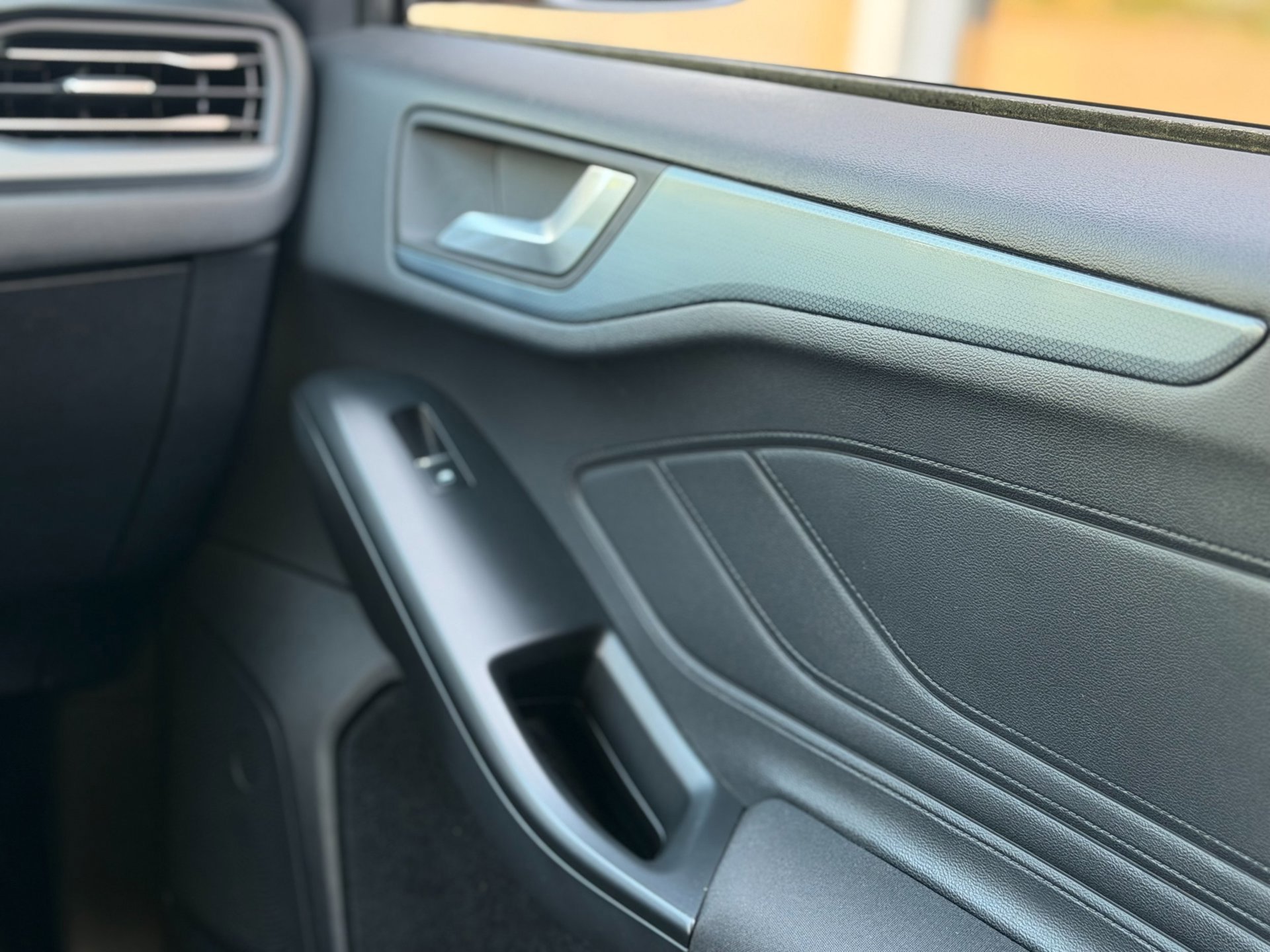 Ford Focus 1.0 EcoBoost Vignale (2020), foto 27