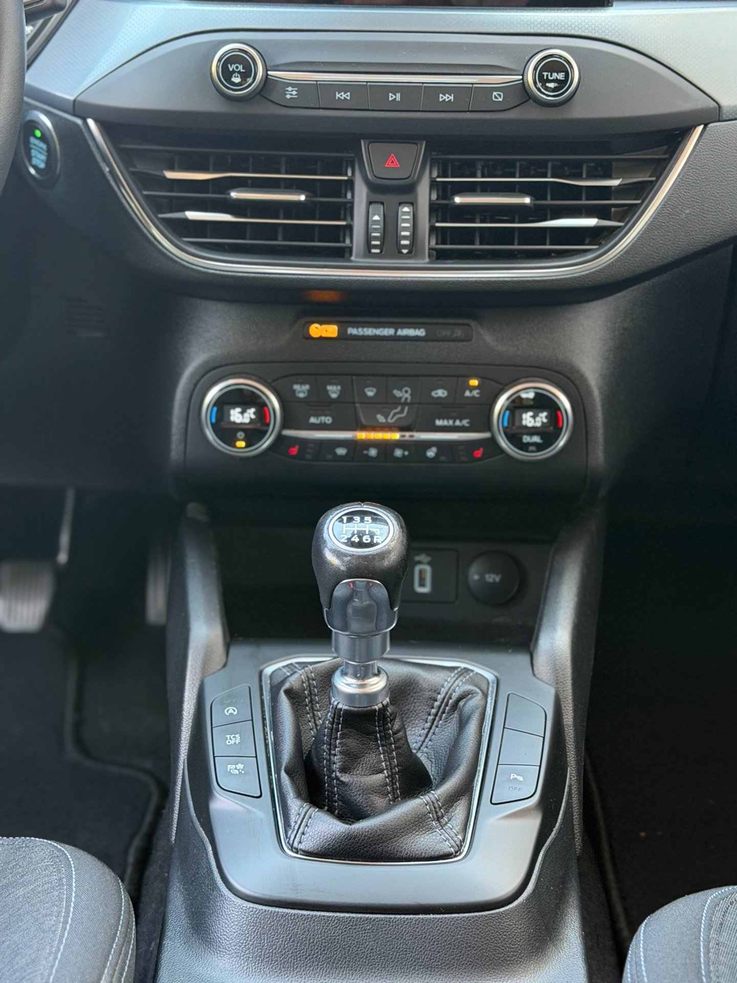 Ford Focus 1.0 EcoBoost Vignale (2020), foto 28