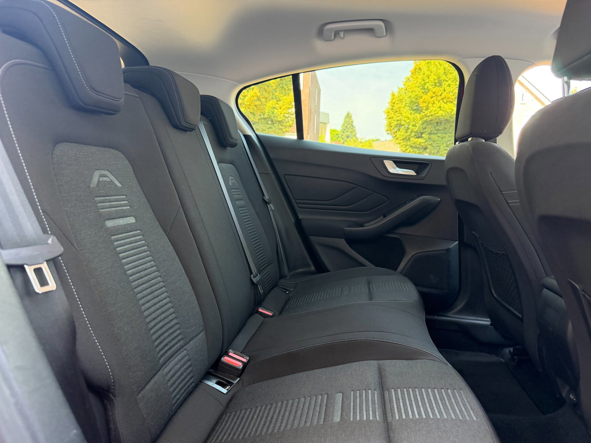 Ford Focus 1.0 EcoBoost Vignale (2020), foto 9