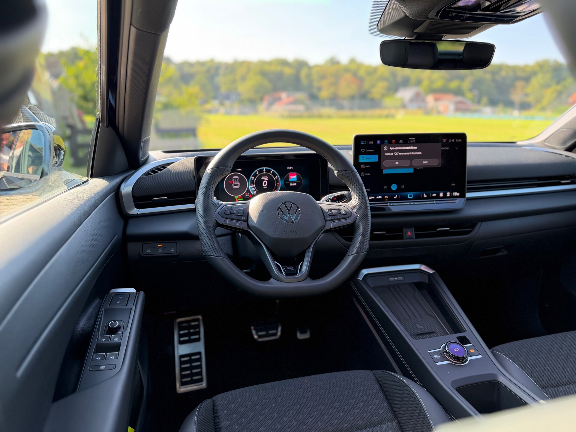 Volkswagen T-Roc 1.5 eTsi R-Line First Edit (2026), foto 11