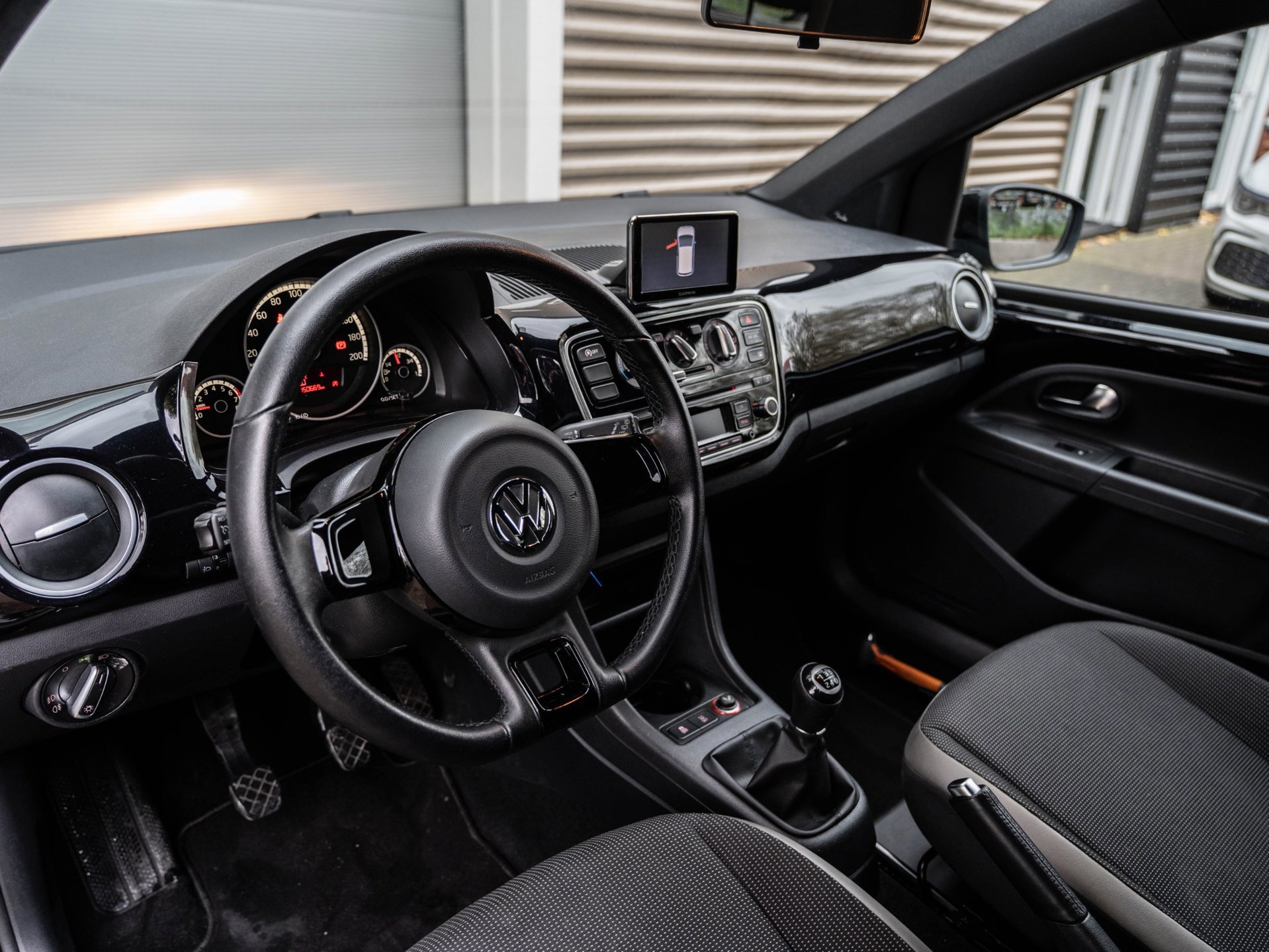 Volkswagen Up! 1.0 high BlueMotion (2016), foto 12