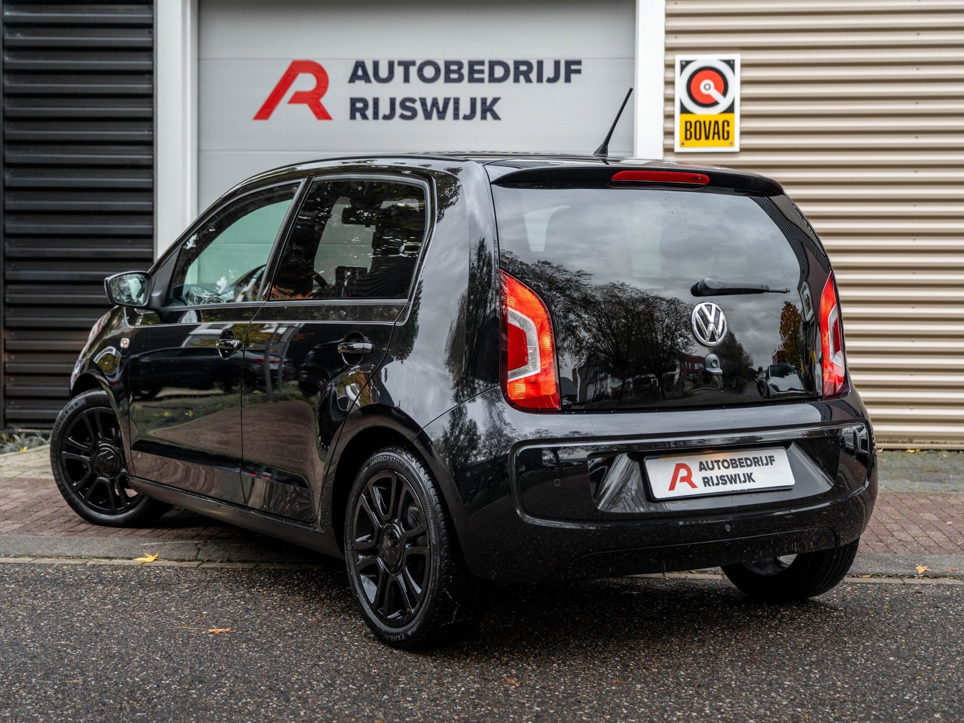 Volkswagen Up! 1.0 high BlueMotion (2016), foto 3