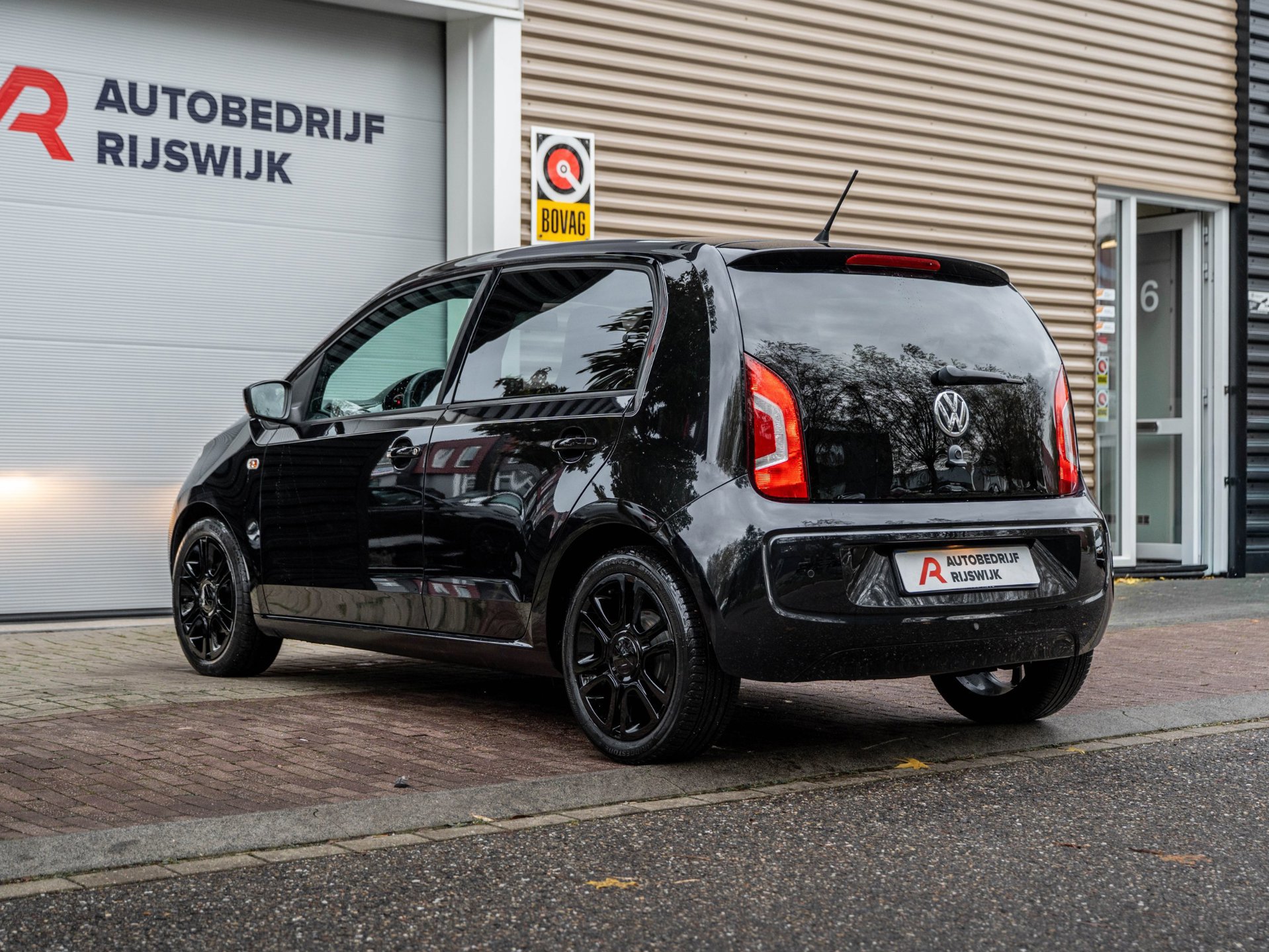 Volkswagen Up! 1.0 high BlueMotion (2016), foto 7