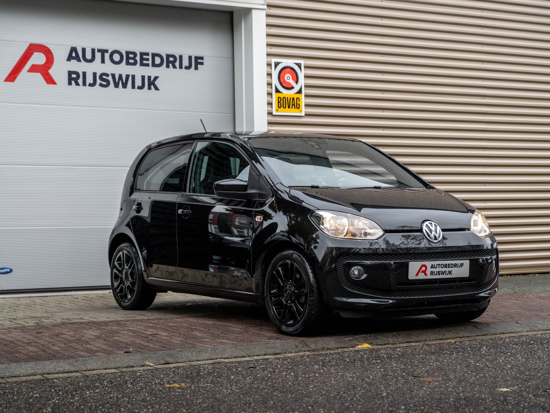 Volkswagen Up! 1.0 high BlueMotion (2016), foto 8