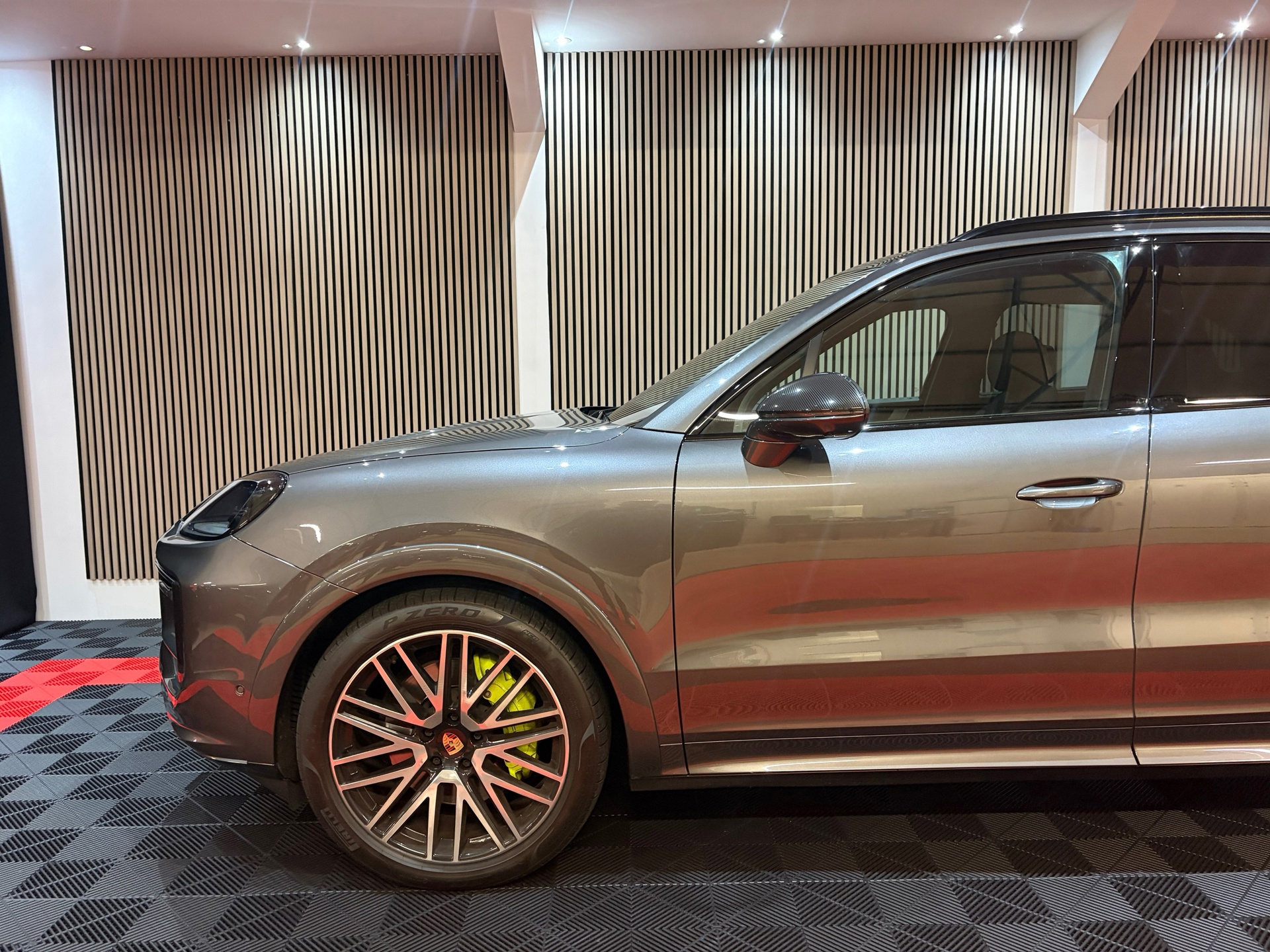 Porsche Cayenne E-hybrid Sport Chrono (2024), foto 11