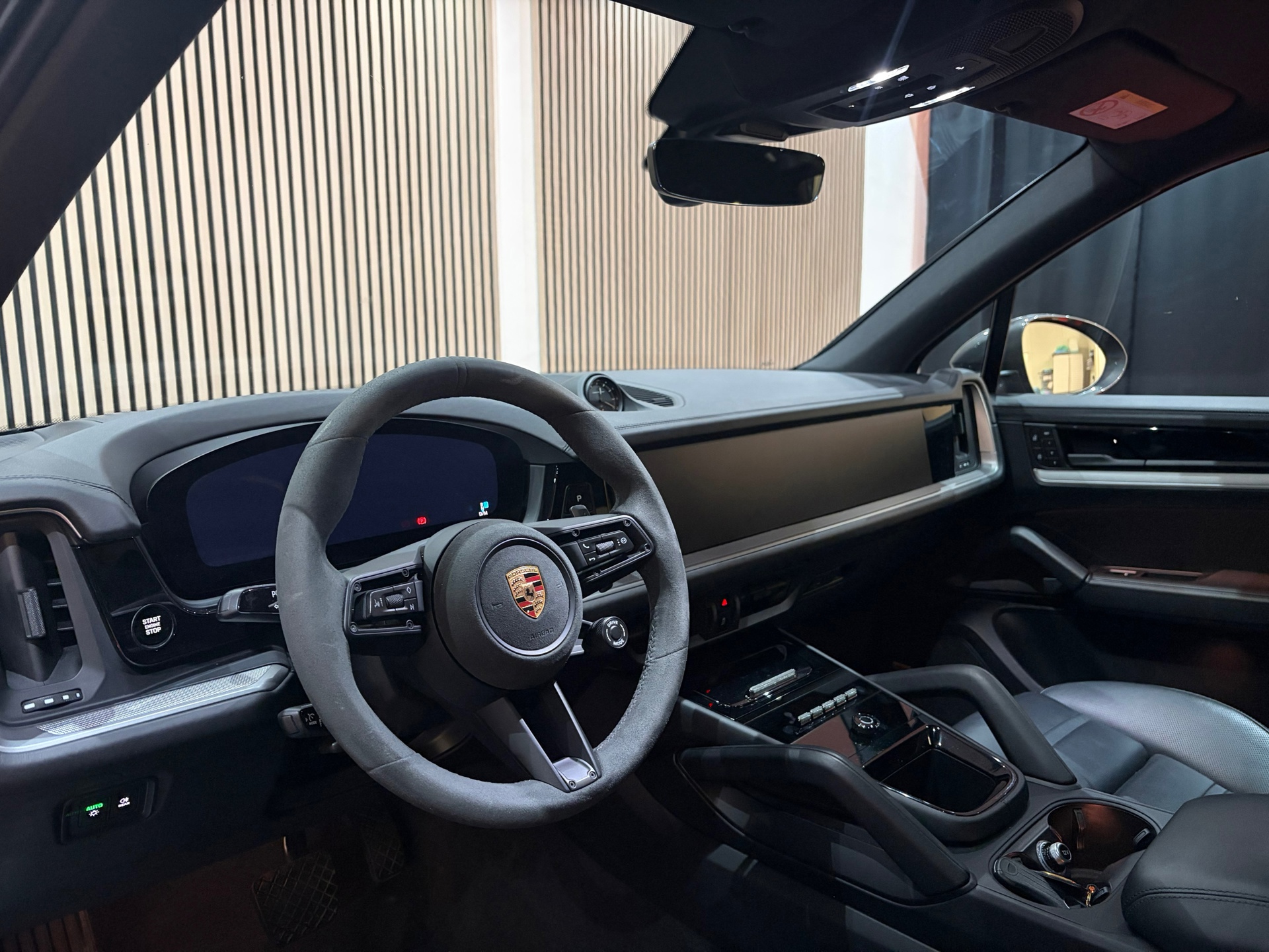 Porsche Cayenne E-hybrid Sport Chrono (2024), foto 22
