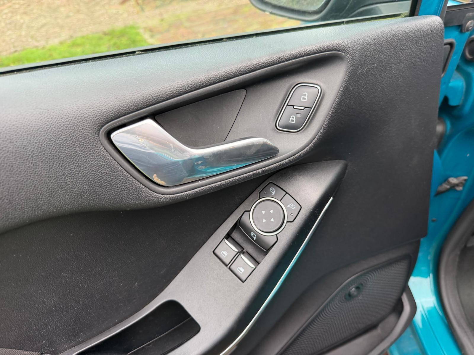 Ford Fiesta 1.0 EcoBoost Titanium-NL auto (2017), foto 14