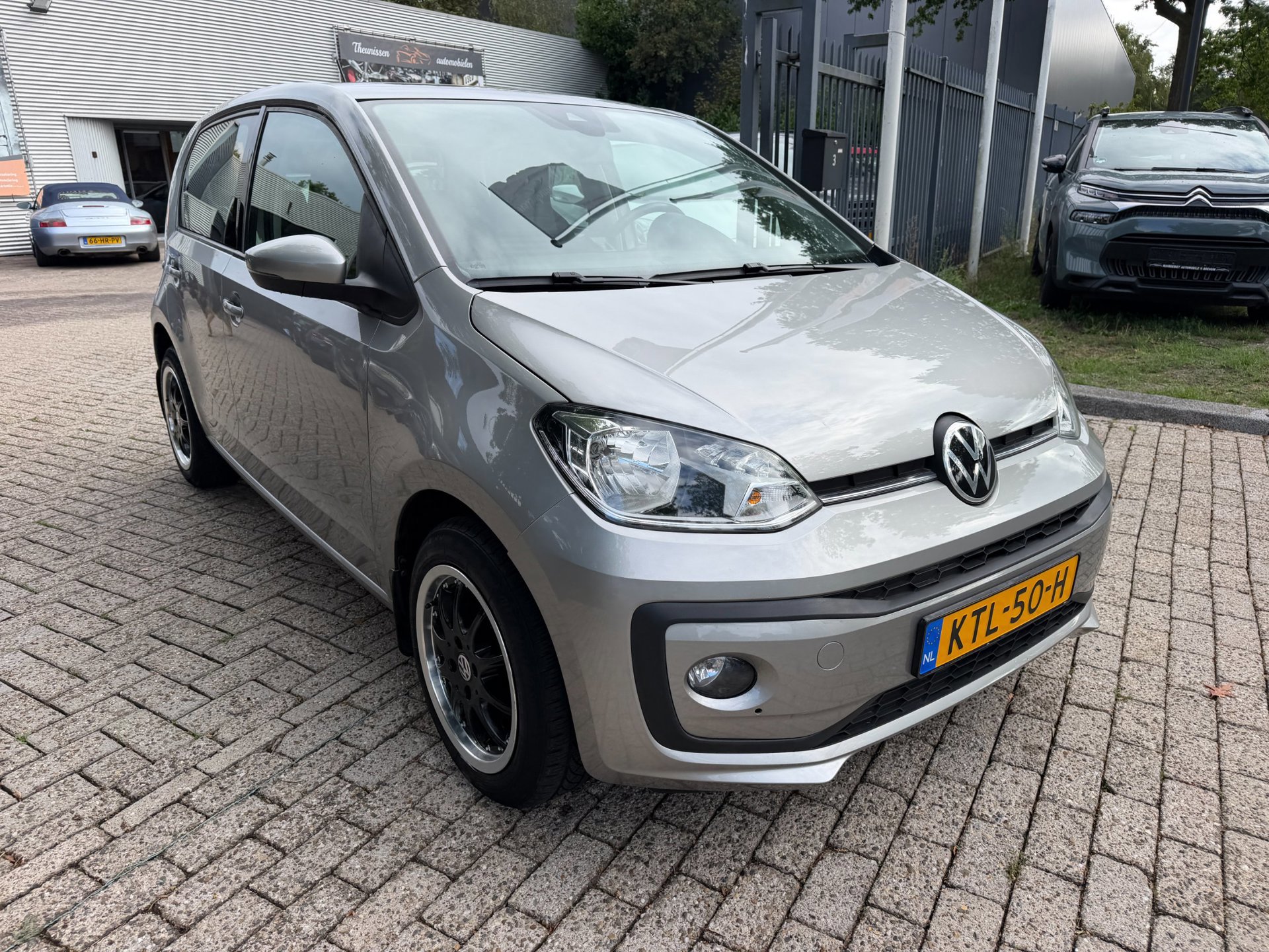 Volkswagen Up! 1.0 high R-Line 5 deurs (2022), foto 2