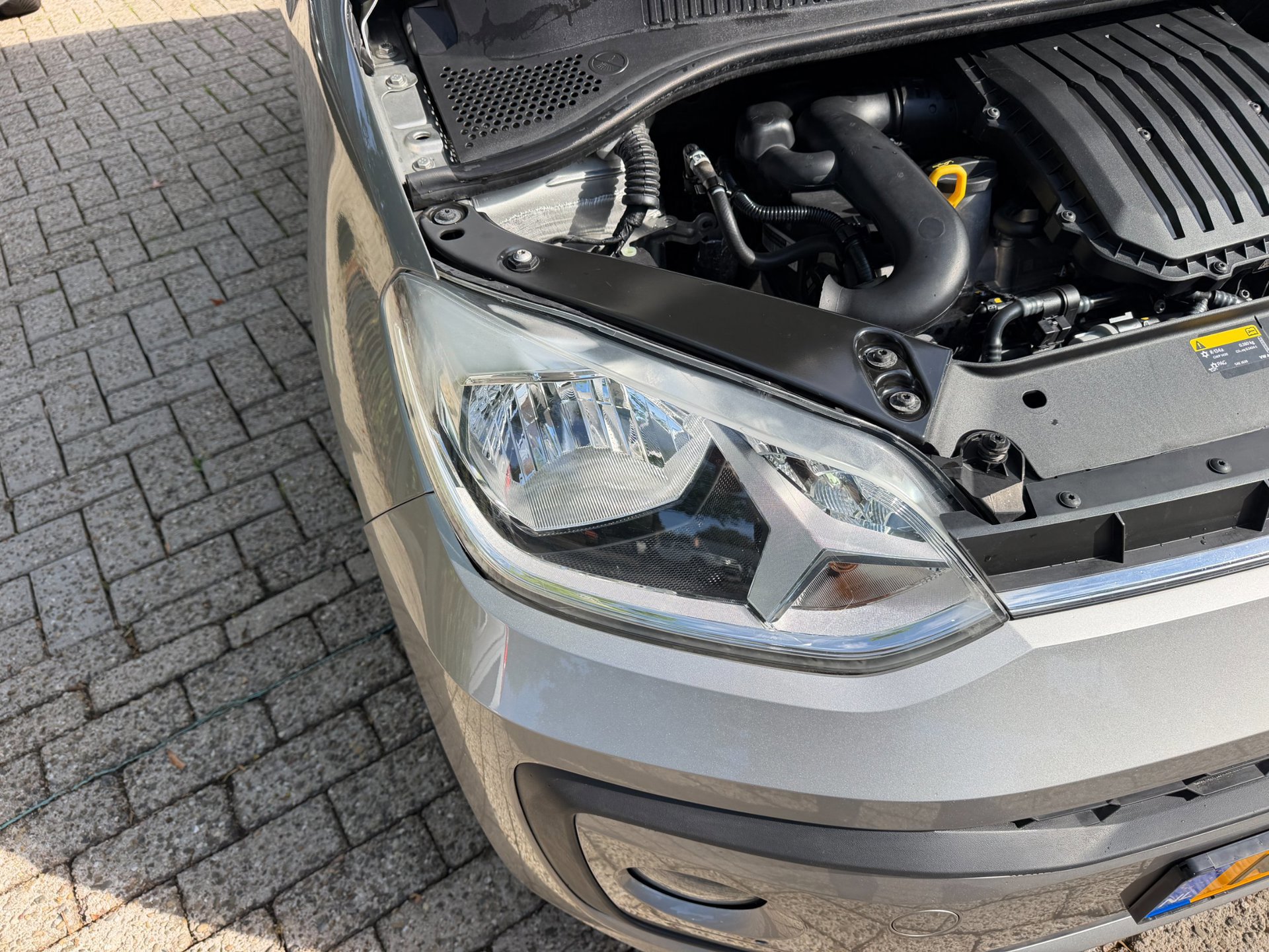 Volkswagen Up! 1.0 high R-Line 5 deurs (2022), foto 101