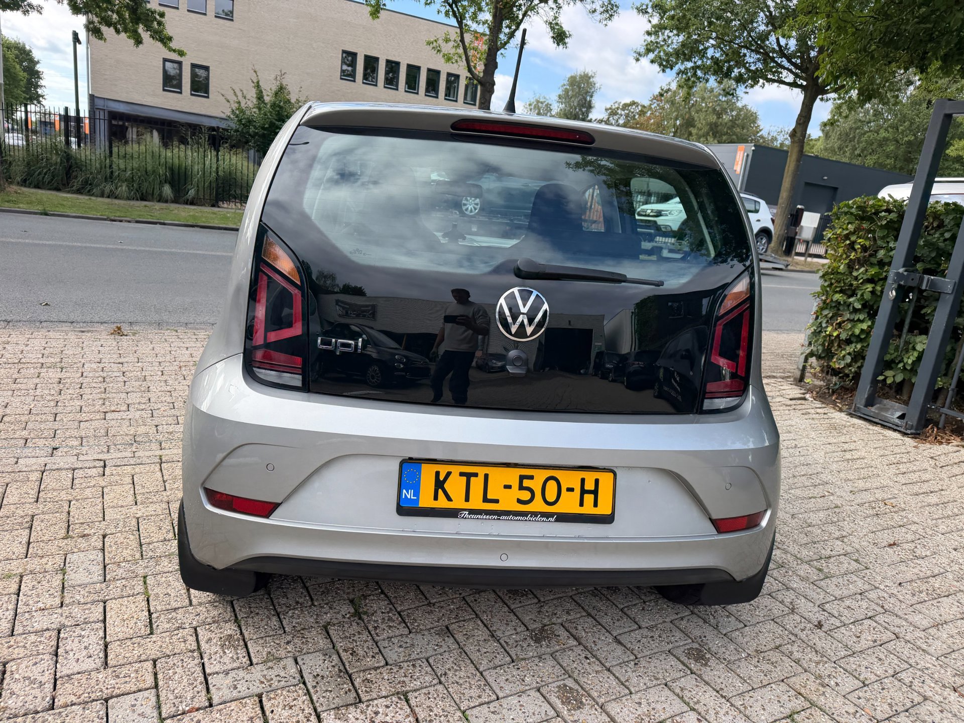 Volkswagen Up! 1.0 high R-Line 5 deurs (2022), foto 13