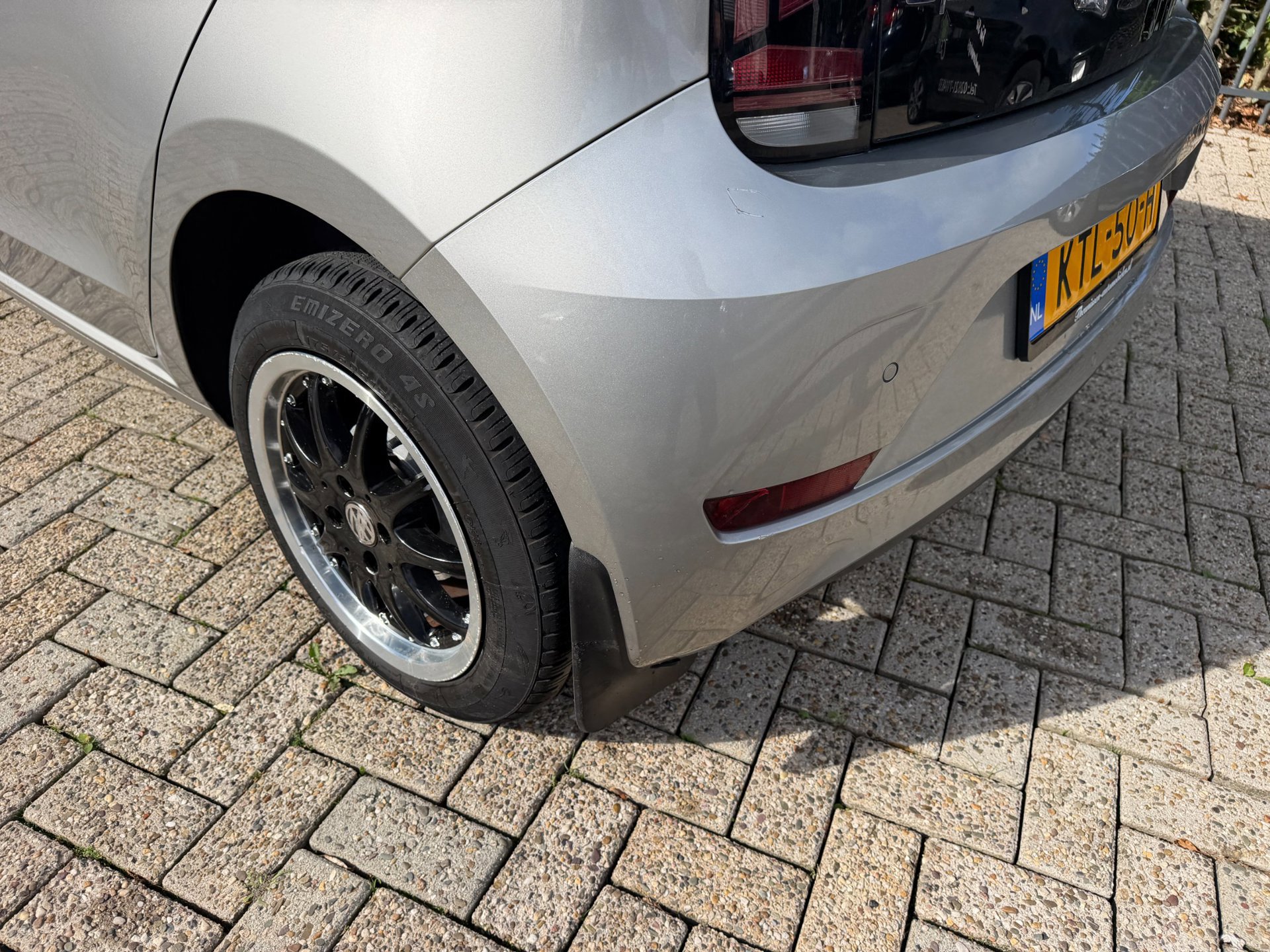 Volkswagen Up! 1.0 high R-Line 5 deurs (2022), foto 136