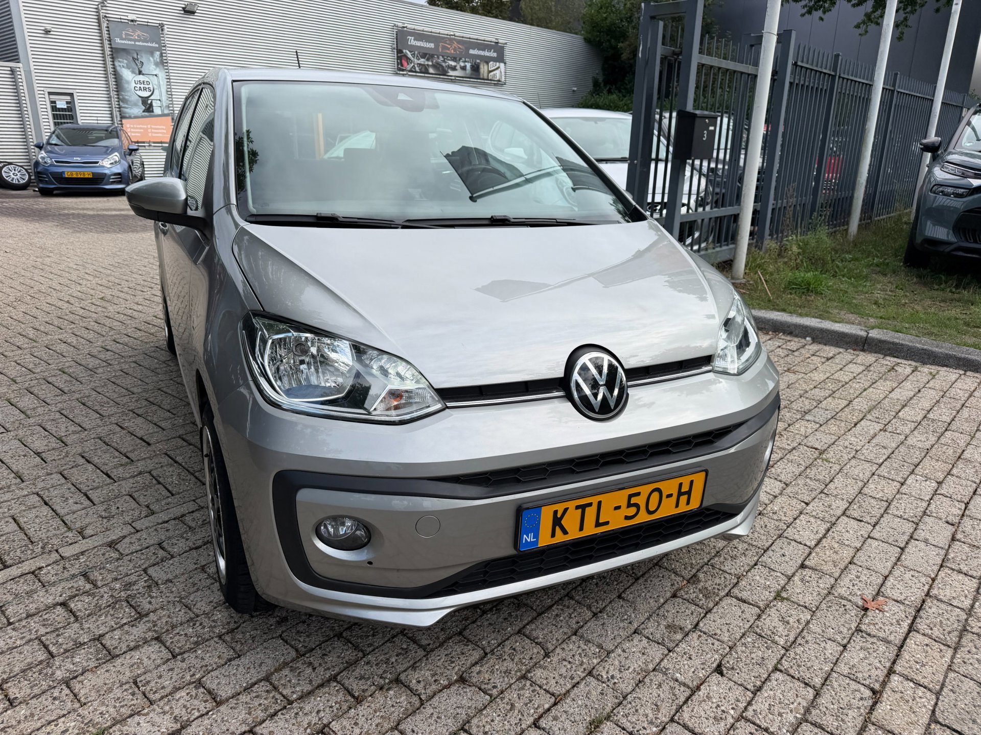Volkswagen Up! 1.0 high R-Line 5 deurs (2022), foto 3