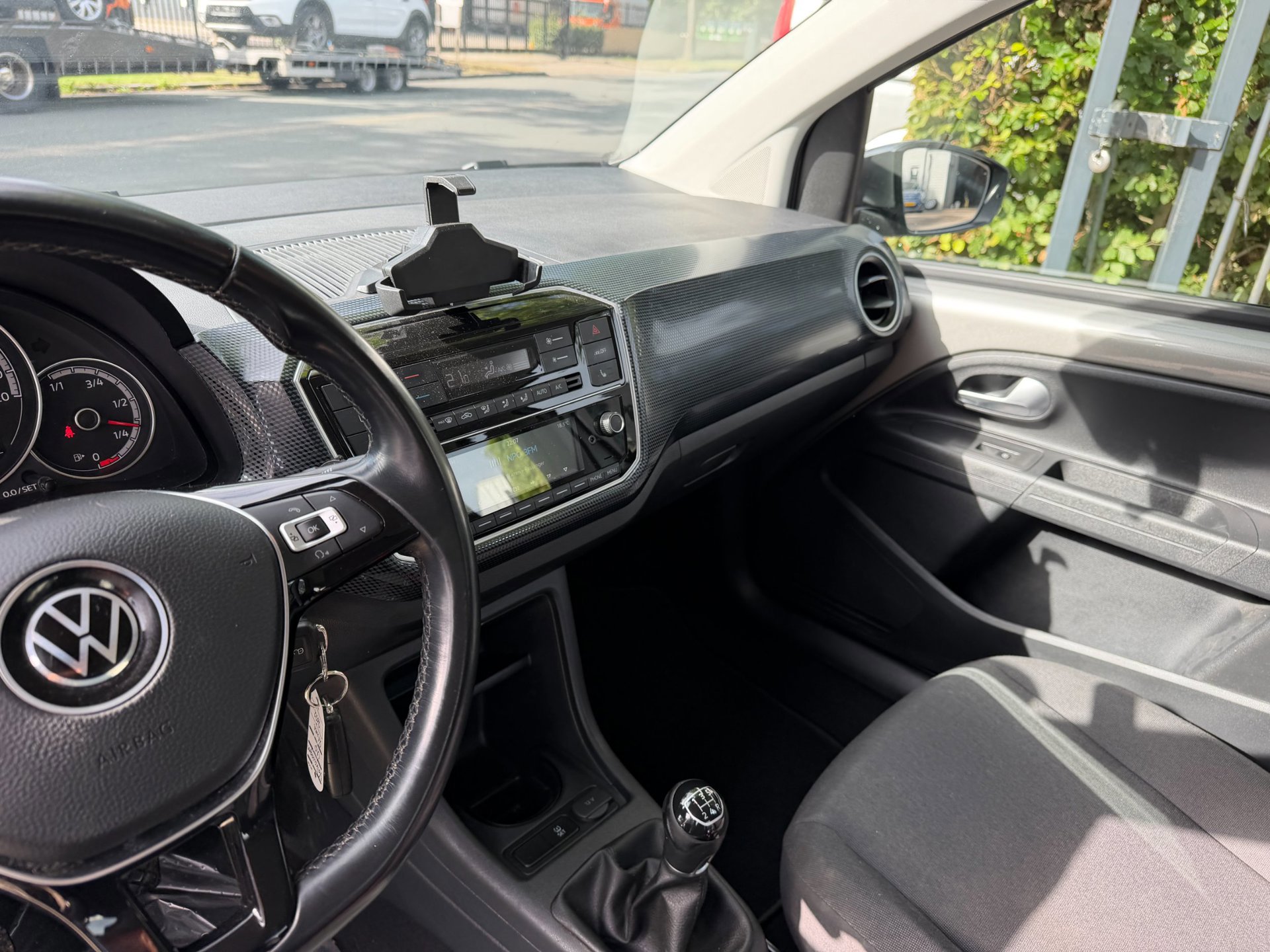 Volkswagen Up! 1.0 high R-Line 5 deurs (2022), foto 25
