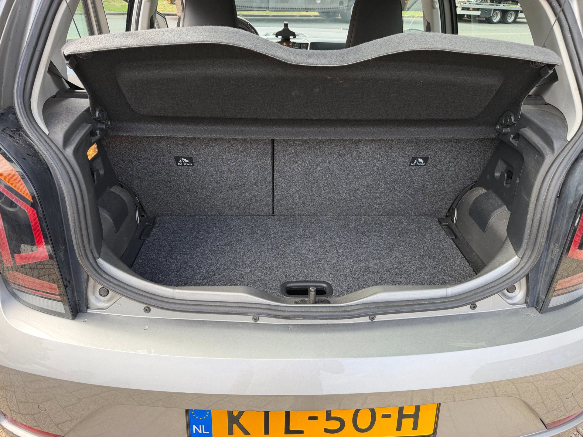 Volkswagen Up! 1.0 high R-Line 5 deurs (2022), foto 43