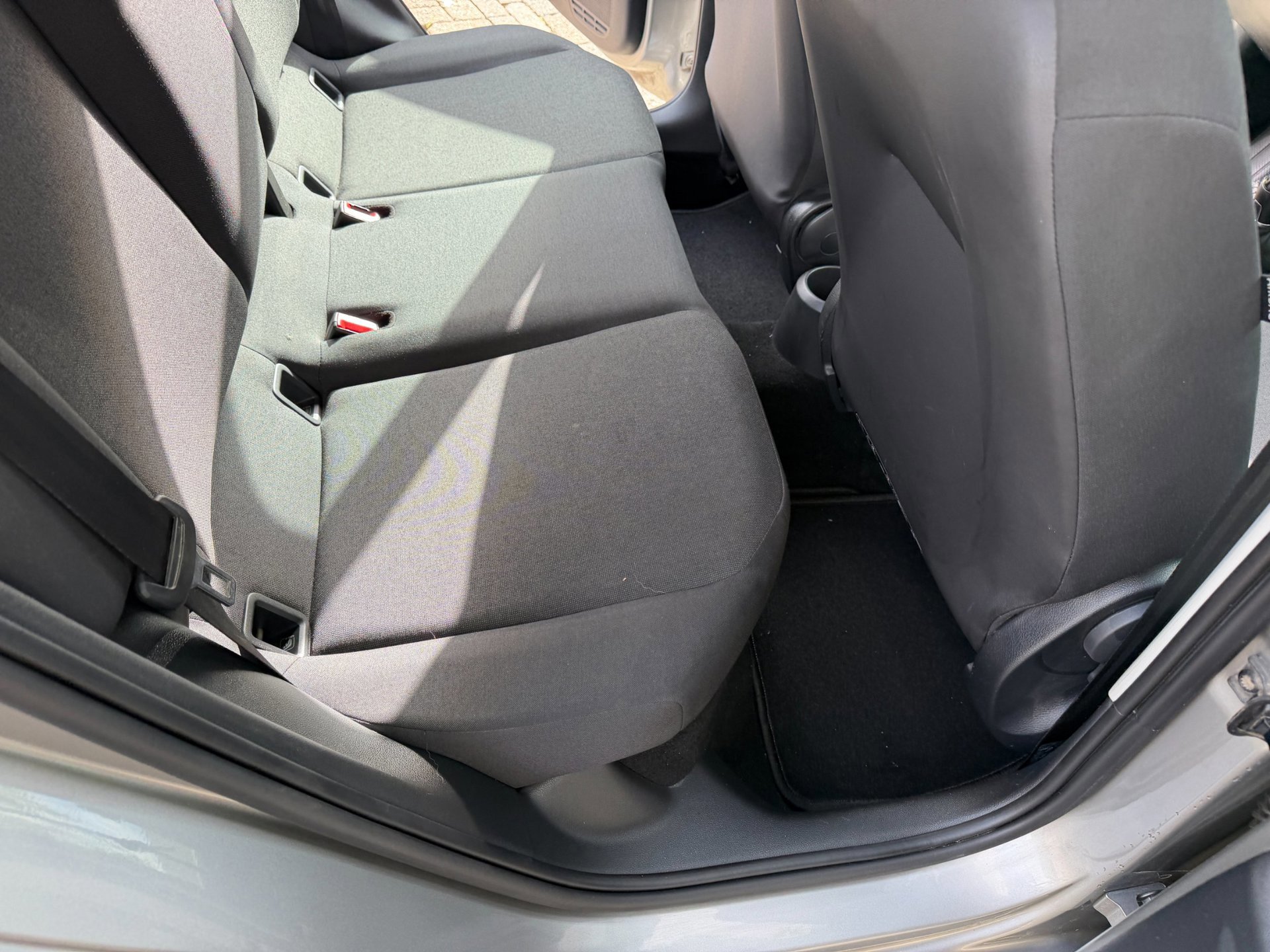 Volkswagen Up! 1.0 high R-Line 5 deurs (2022), foto 49