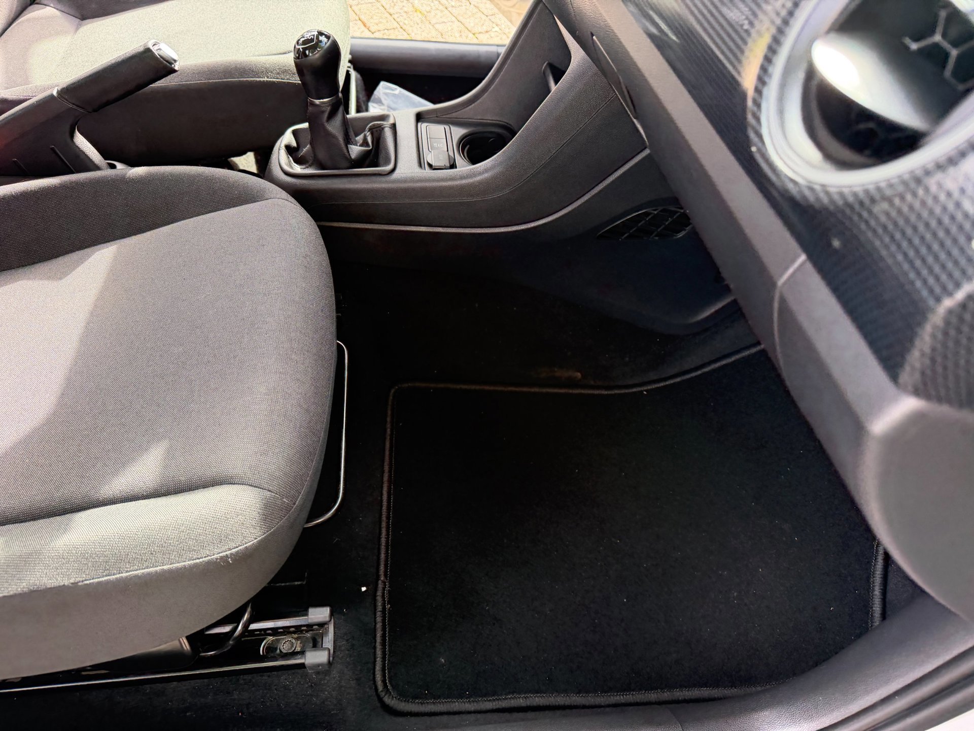 Volkswagen Up! 1.0 high R-Line 5 deurs (2022), foto 57