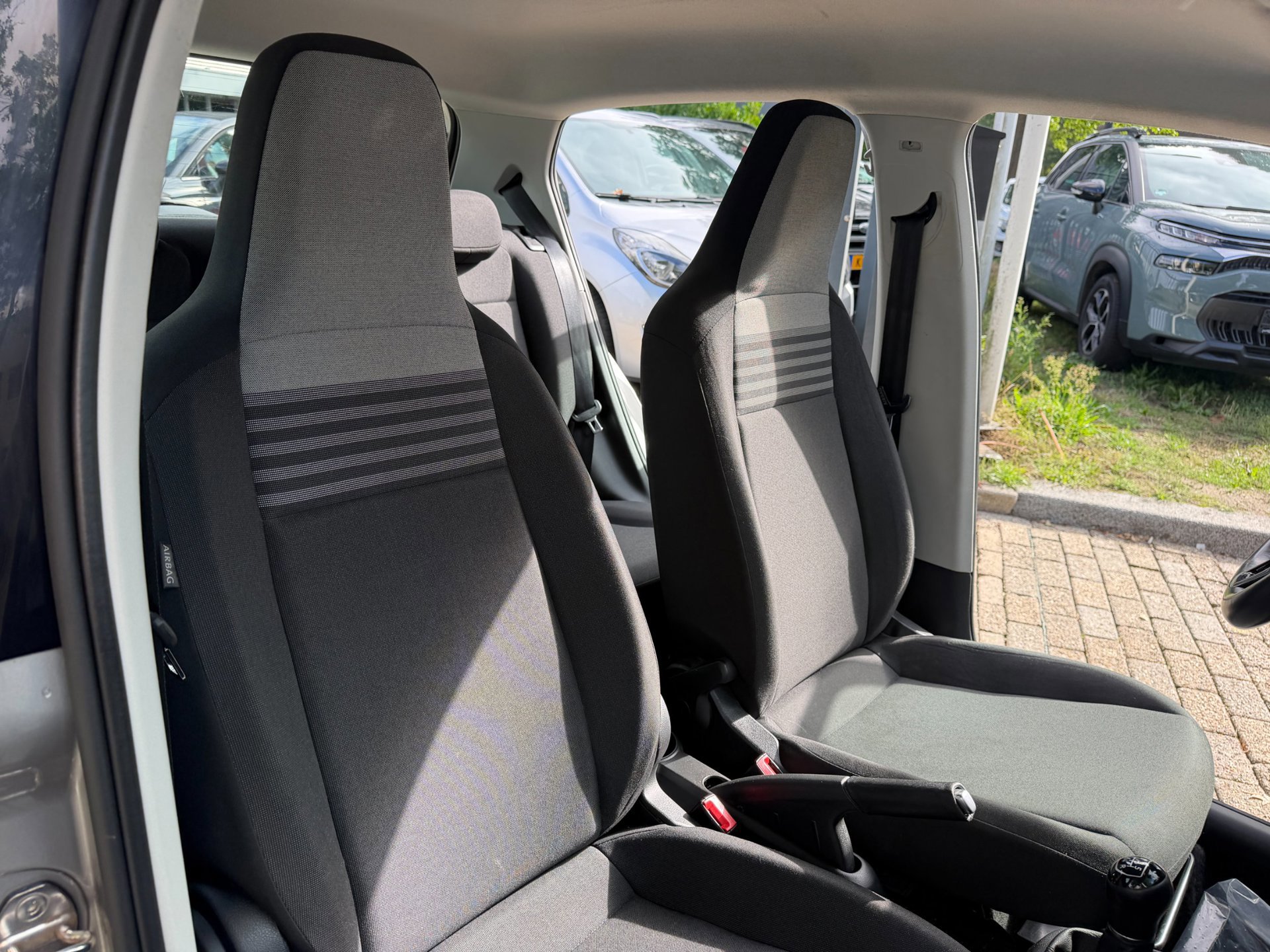 Volkswagen Up! 1.0 high R-Line 5 deurs (2022), foto 59