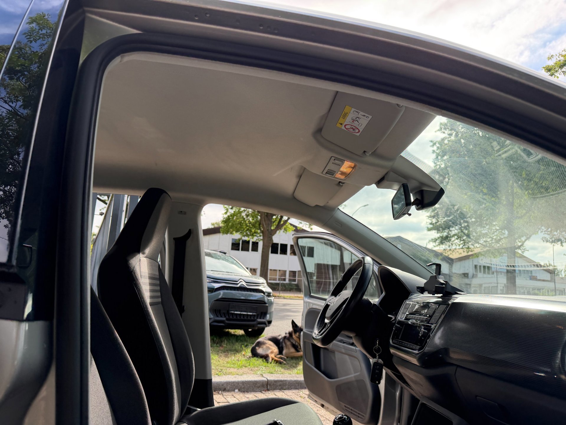 Volkswagen Up! 1.0 high R-Line 5 deurs (2022), foto 61