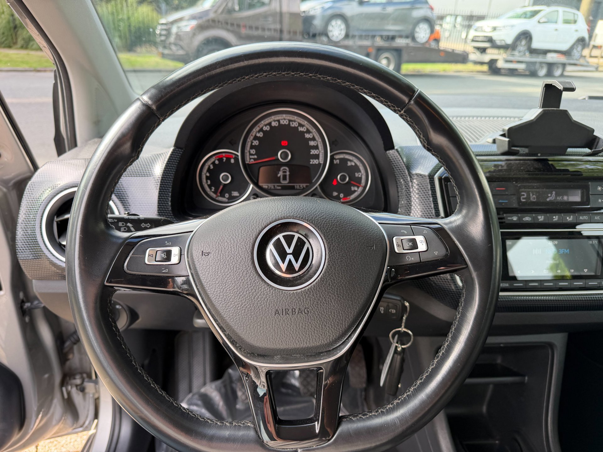 Volkswagen Up! 1.0 high R-Line 5 deurs (2022), foto 66