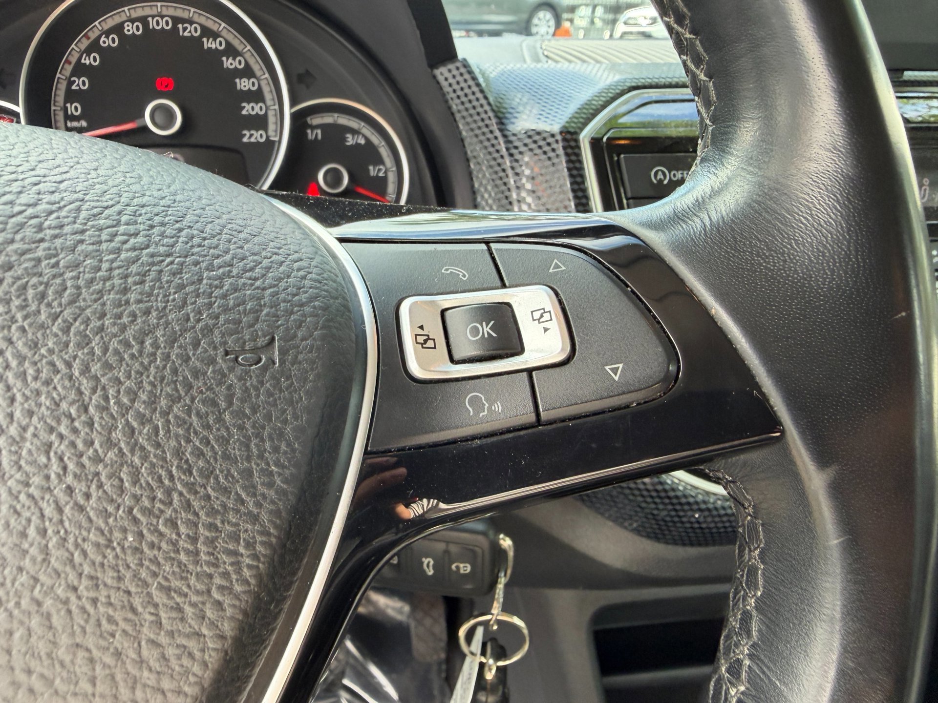 Volkswagen Up! 1.0 high R-Line 5 deurs (2022), foto 68