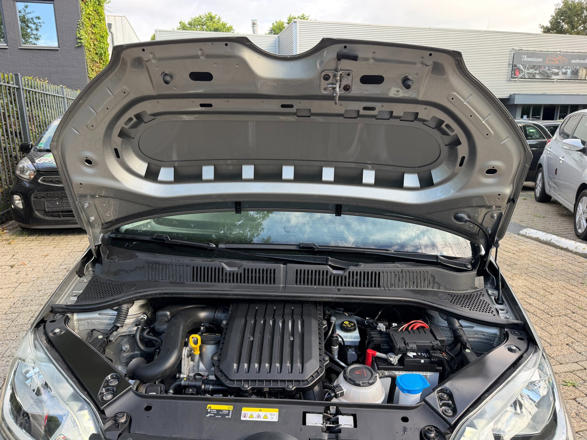 Volkswagen Up! 1.0 high R-Line 5 deurs (2022), foto 95
