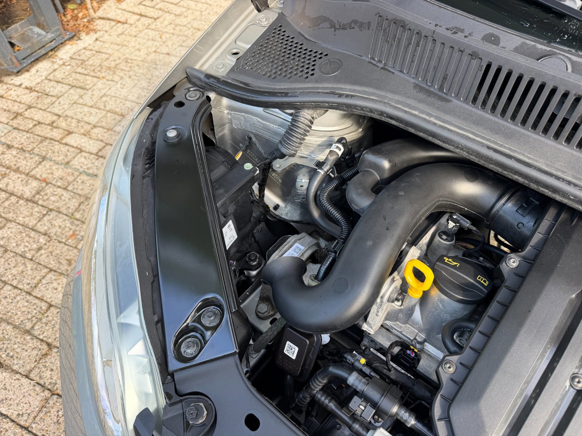 Volkswagen Up! 1.0 high R-Line 5 deurs (2022), foto 96