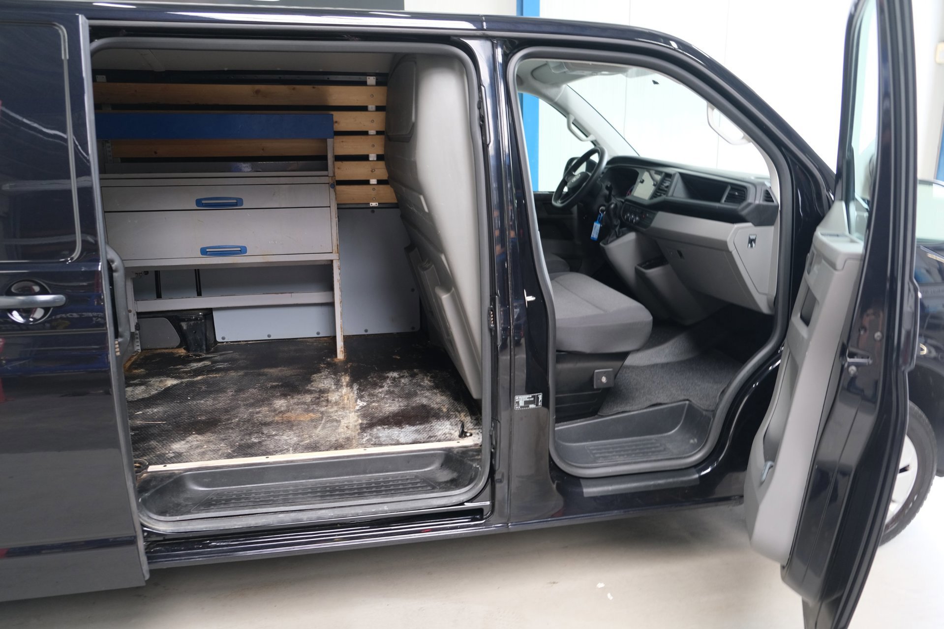 Volkswagen Transporter 2.0 TDI 150PK L2H1 28 Comfortline (2022), foto 4