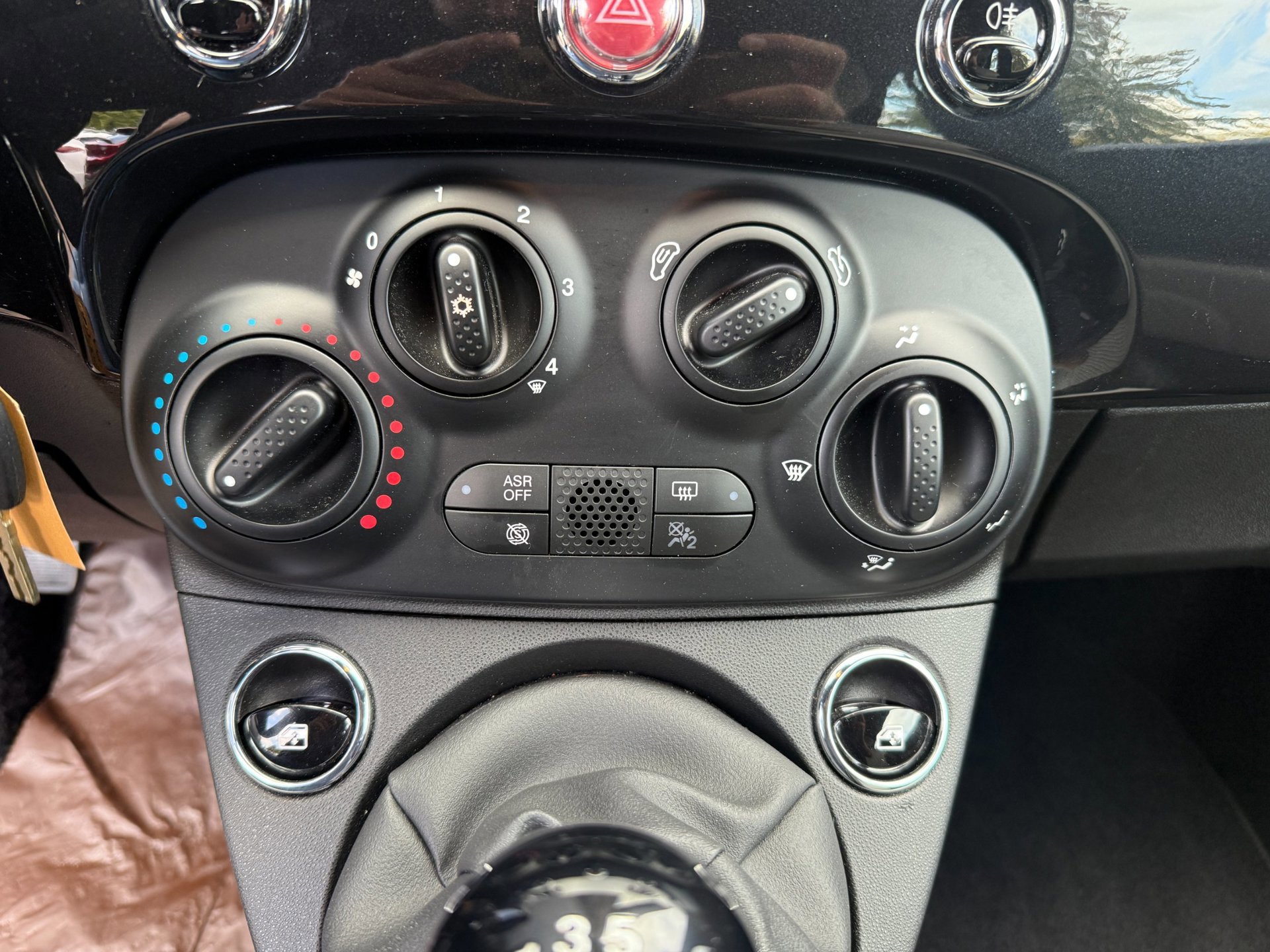 Fiat 500 C 1.0 Hybrid Dolcevita (2022), foto 19