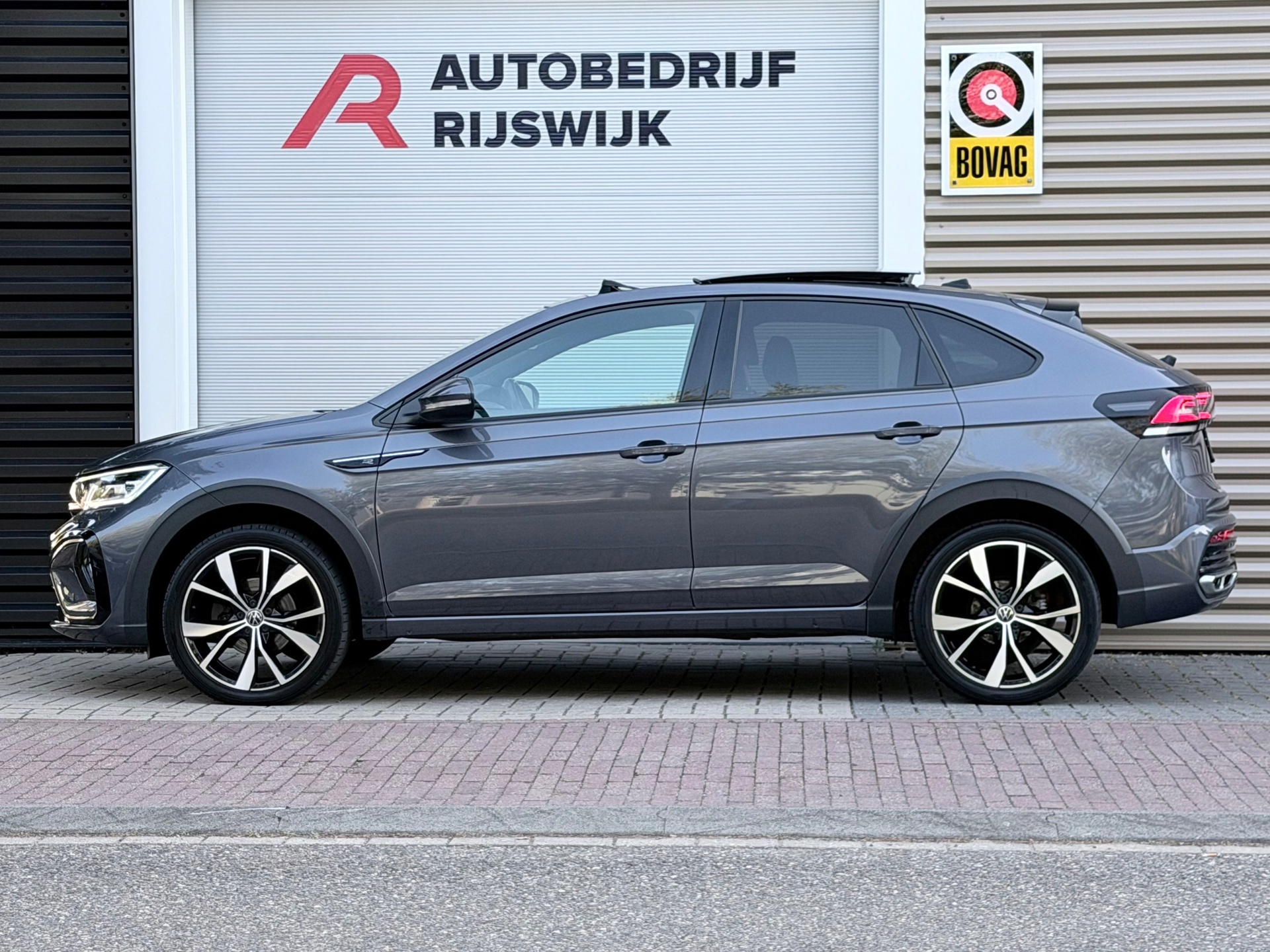 Volkswagen Taigo 1.5 TSI R-Line (2022), foto 2