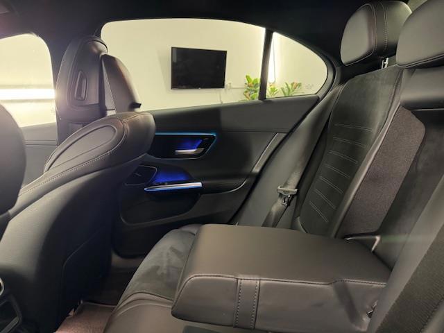 Mercedes-Benz C-klasse 300 e AMG Line (2022), foto 20