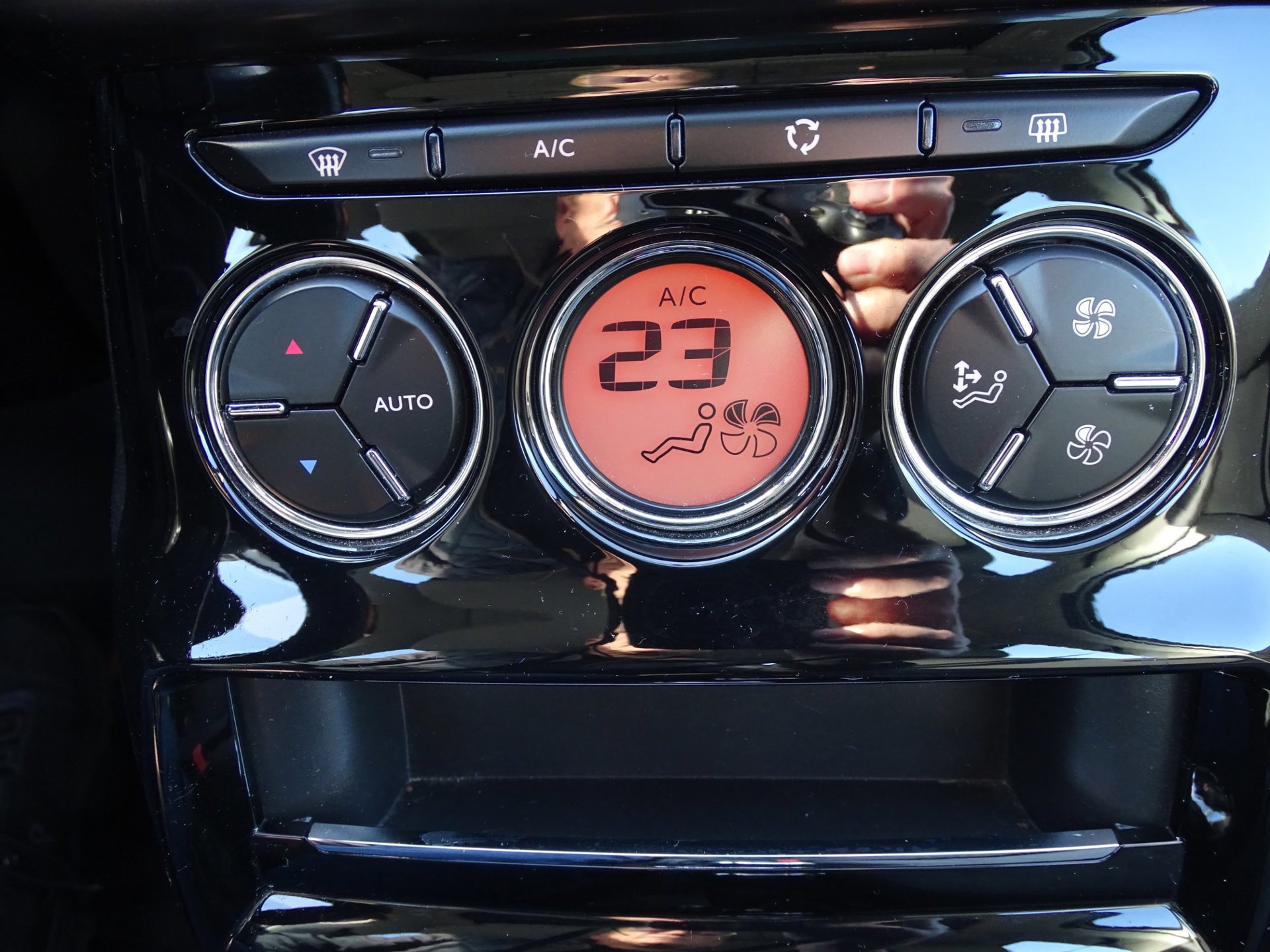 Citroen C3 1.2 PureTech Selection (2017), foto 17