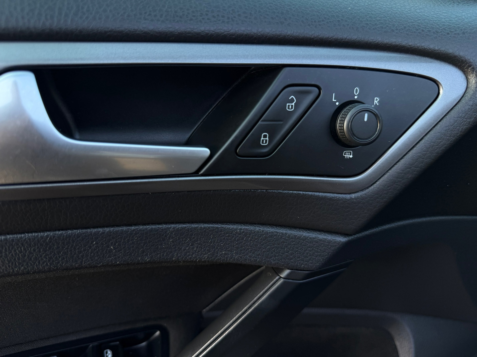 Volkswagen Golf 1.0 TSI Connected Series (2016), foto 21
