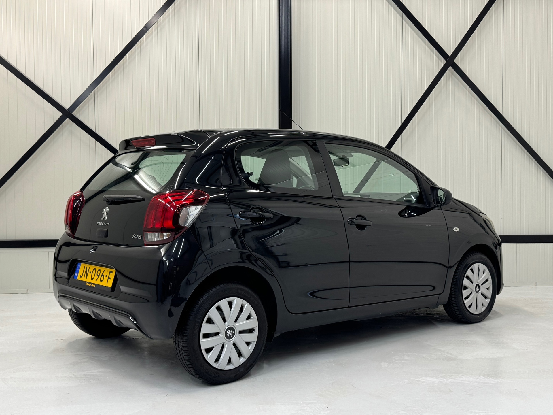 Peugeot 108 1.0 e-VTi Active (2016), foto 2