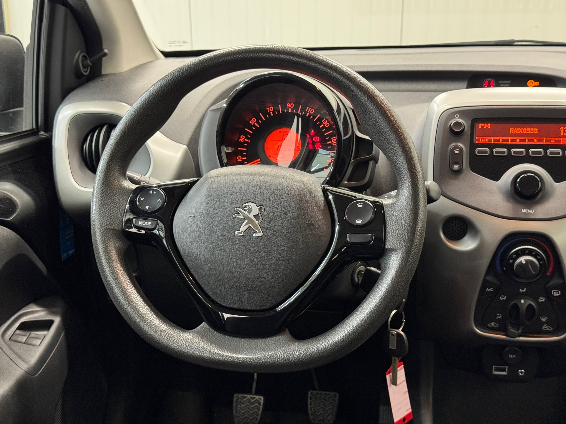 Peugeot 108 1.0 e-VTi Active (2016), foto 10