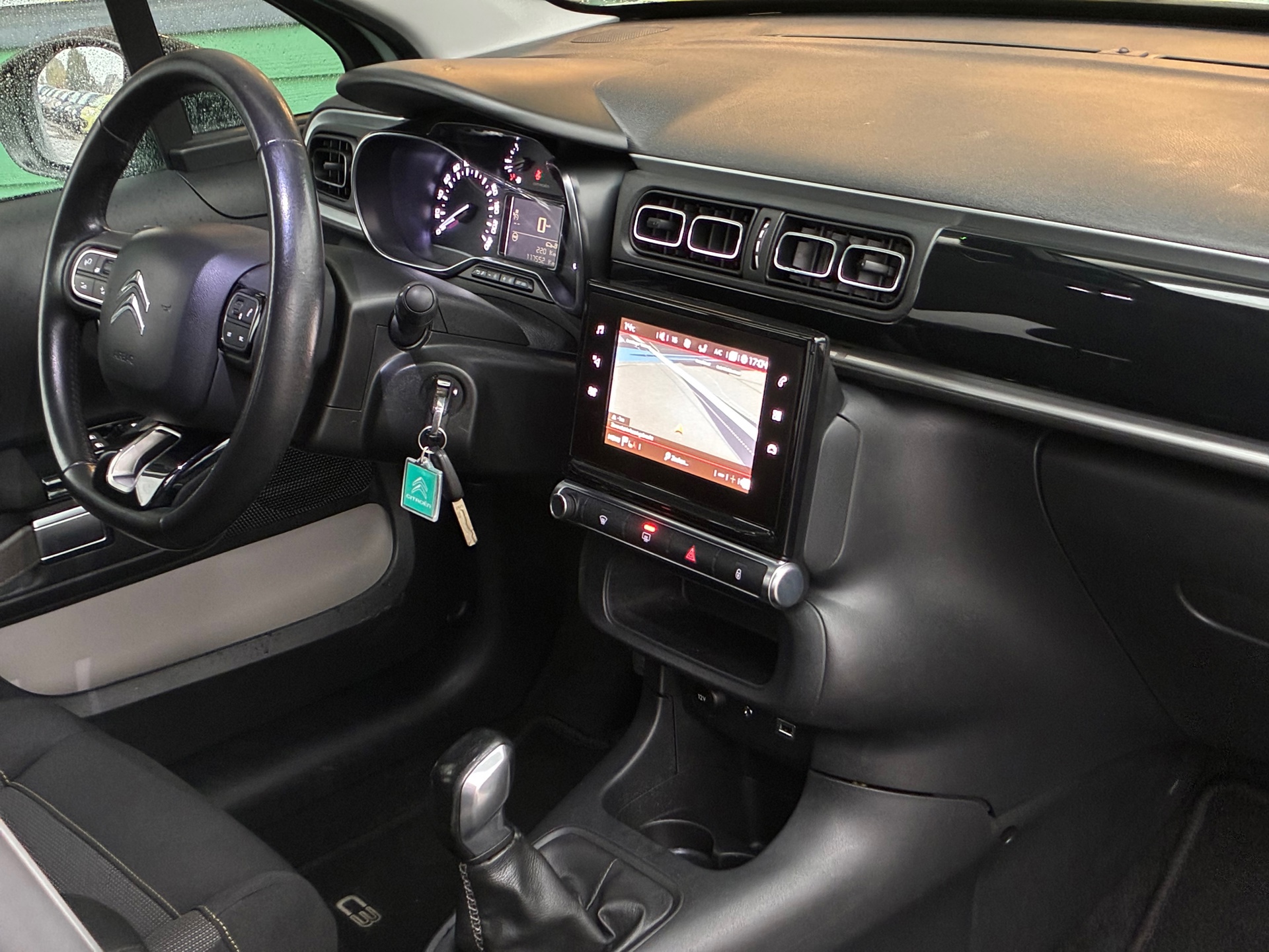 Citroen C3 1.2 PureTech S&S Shine (2017), foto 11