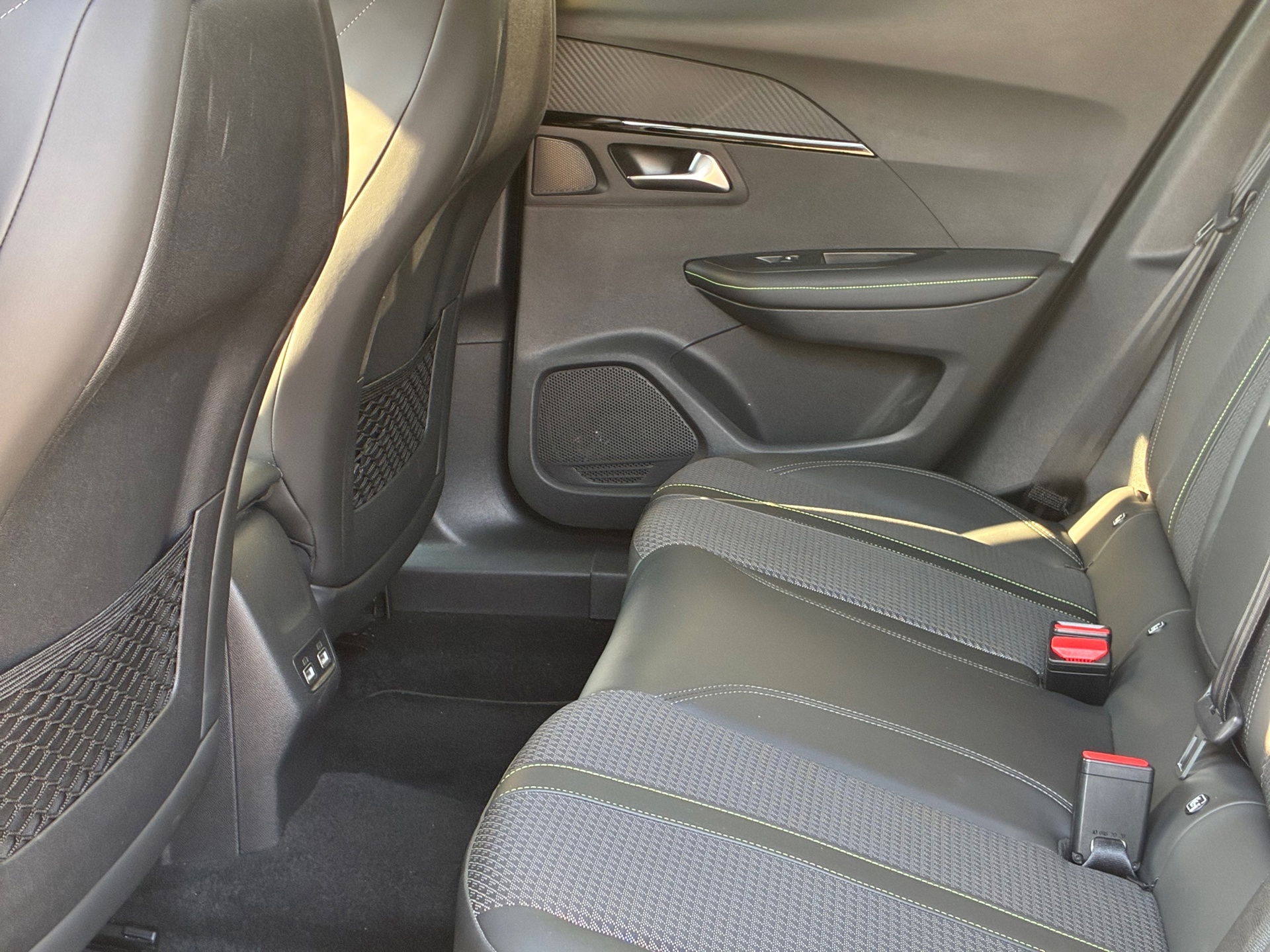 Peugeot 2008 1.2 PureTech GT-Line (2020), foto 15