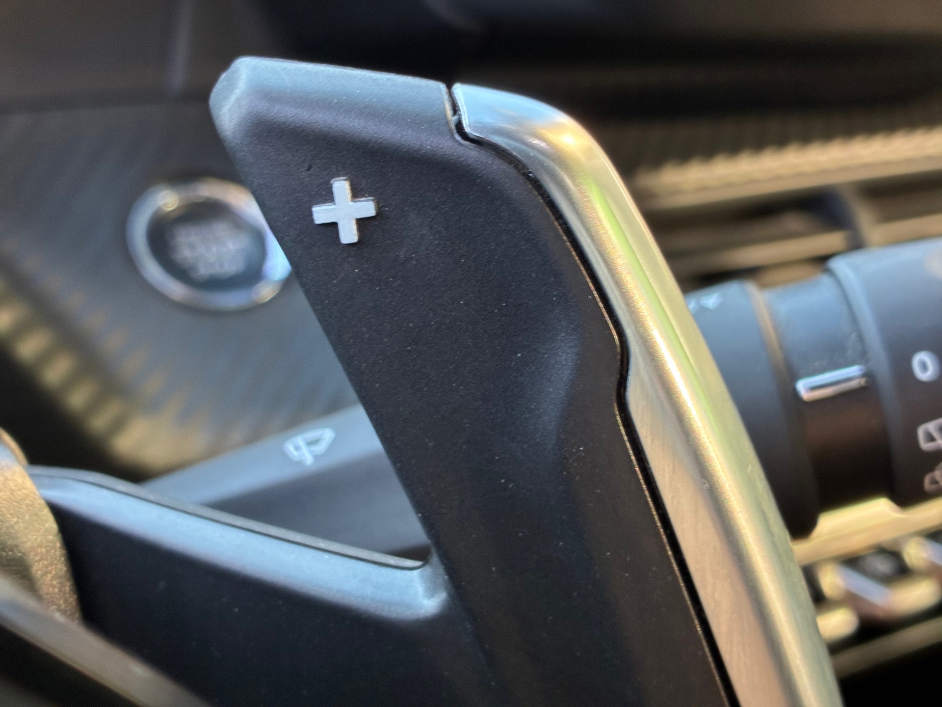 Peugeot 2008 1.2 PureTech GT-Line (2020), foto 25